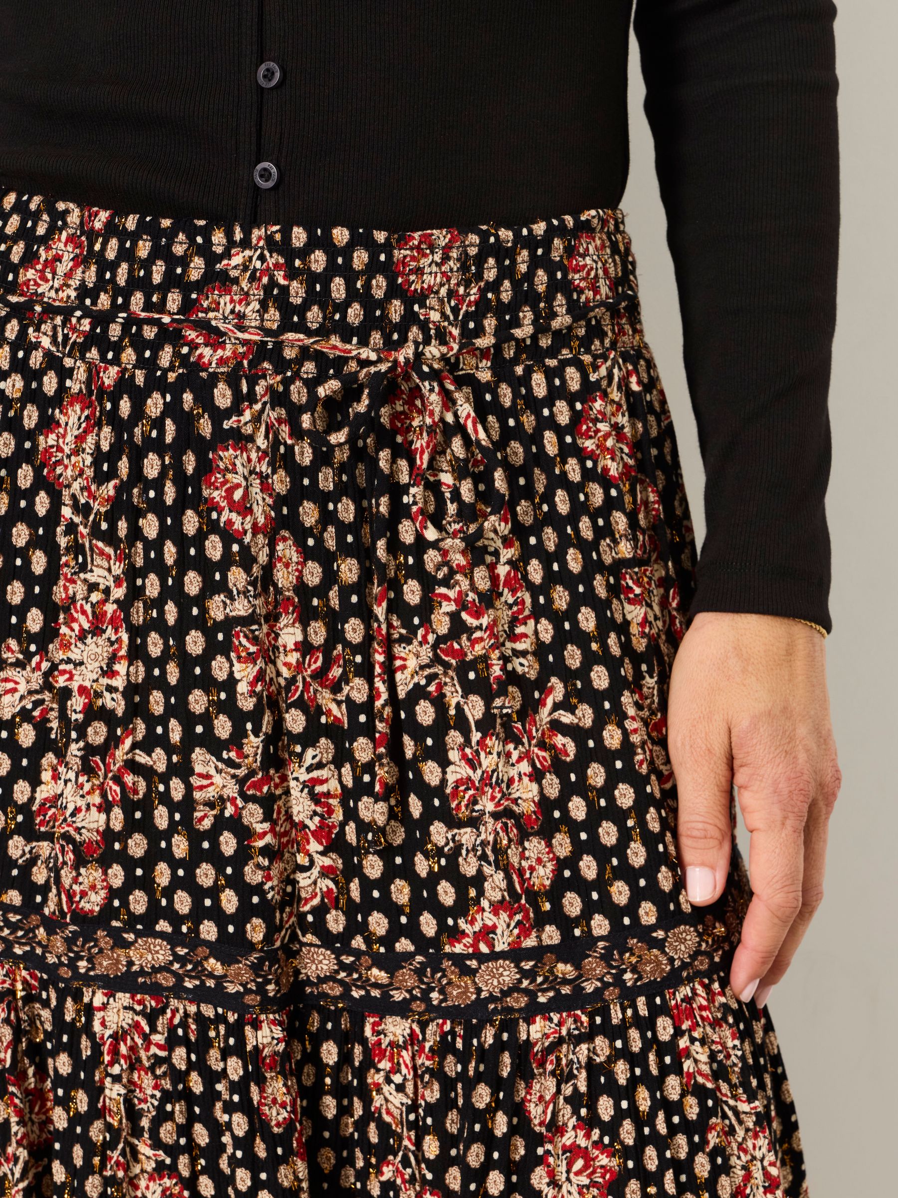 Jayla Black Linear Sketch Floral Maxi Skirt - Image 3 of 6