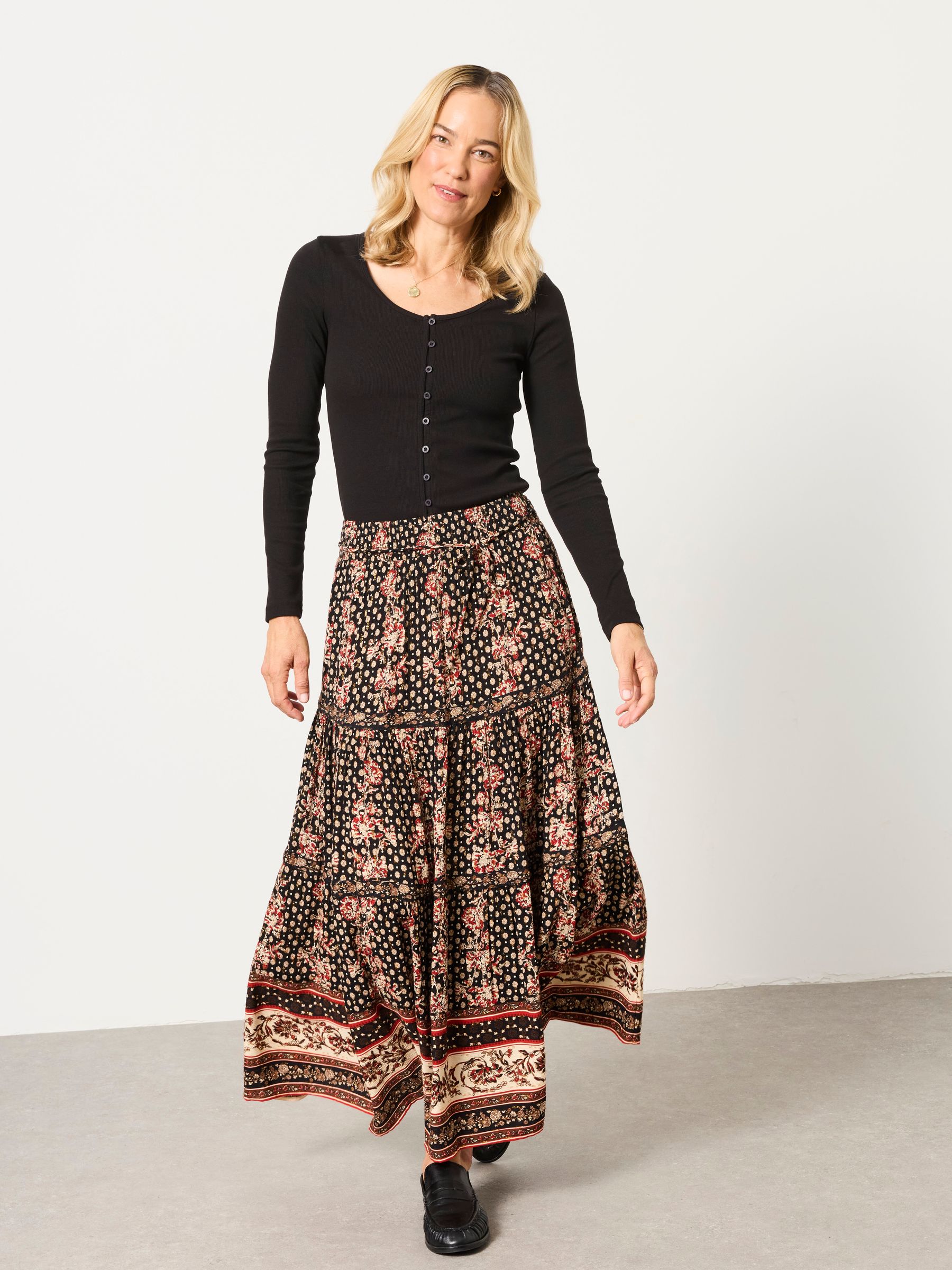 Jayla Black Linear Sketch Floral Maxi Skirt - Image 4 of 6