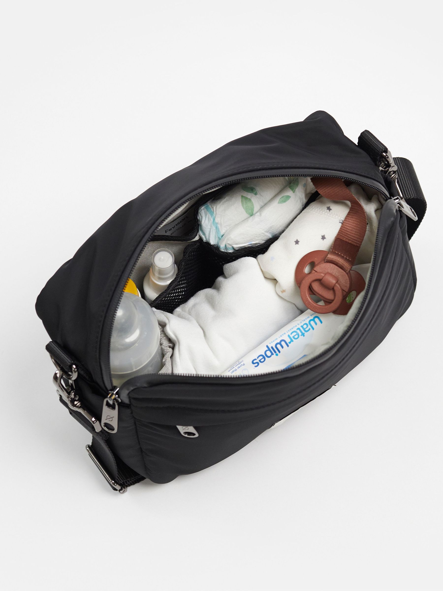 Finnson Black Frida Stroller Organiser With Stroller Clips - Image 5 of 6