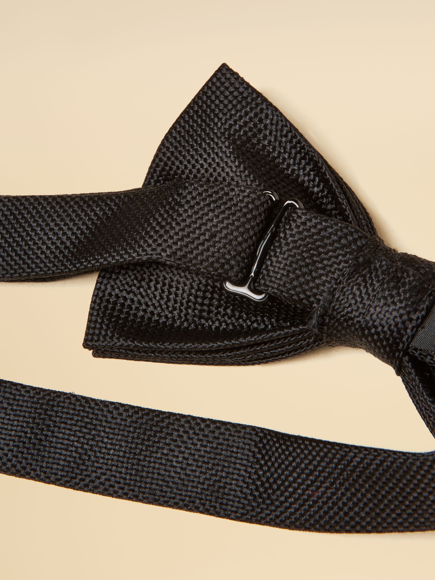 Black Silk Bow Tie - Image 3 of 3 Black Silk Bow Tie - Image 3 of 3