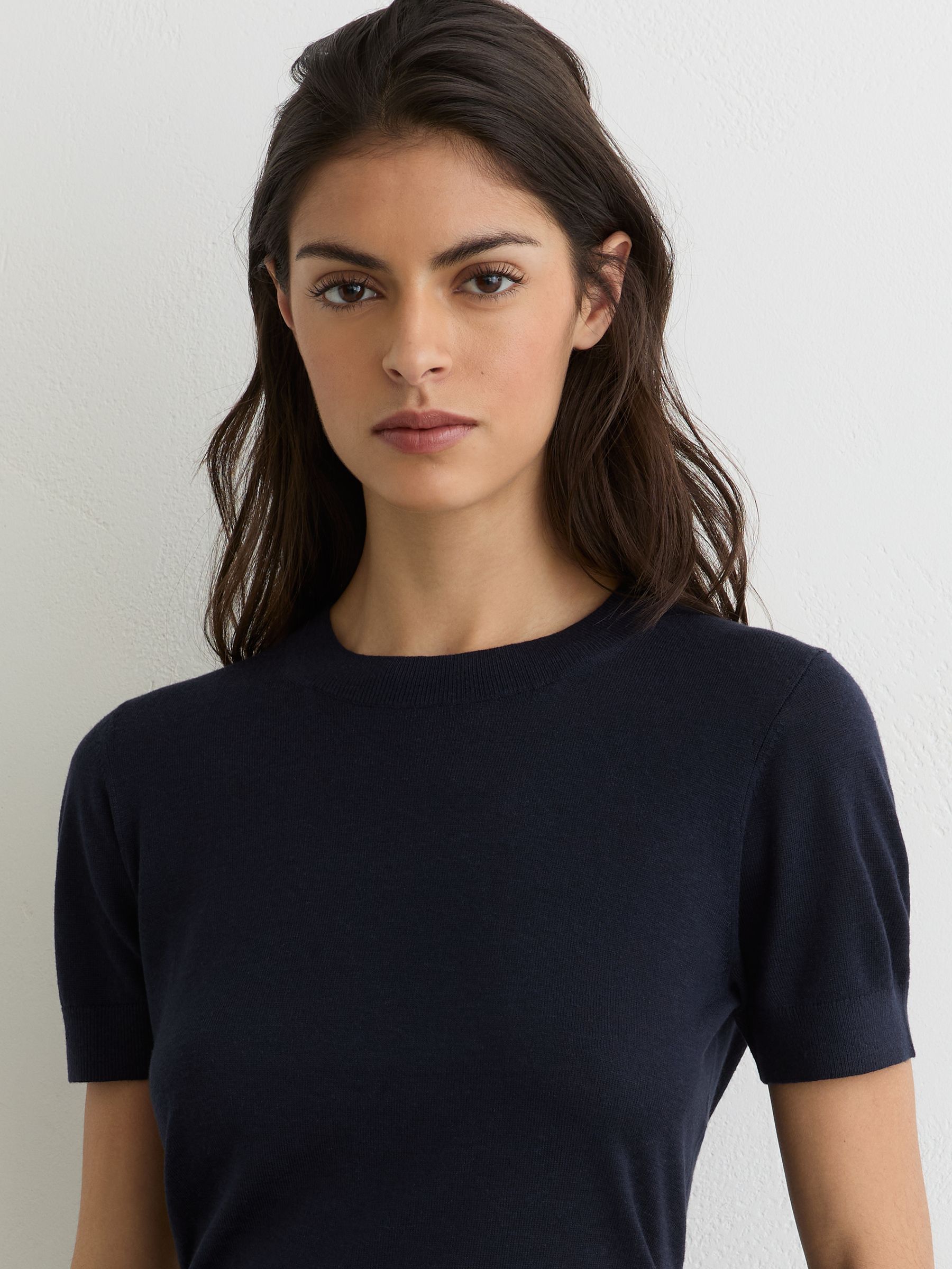 Short-Sleeve Knitted Top with Linen in Navy - image 5