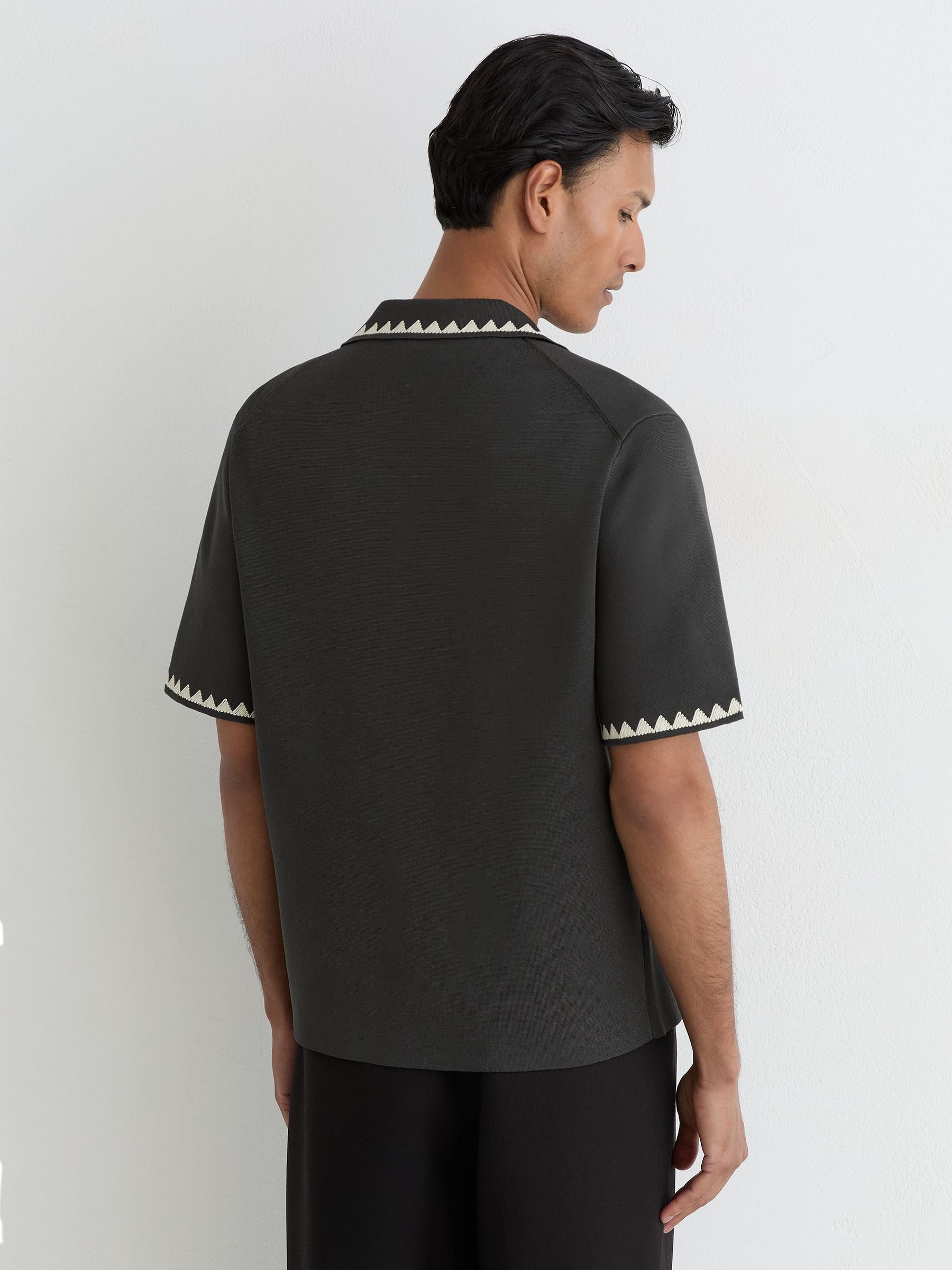 Floral-Embroidered Knitted Shirt in Anthracite Grey - Image 4 of 5