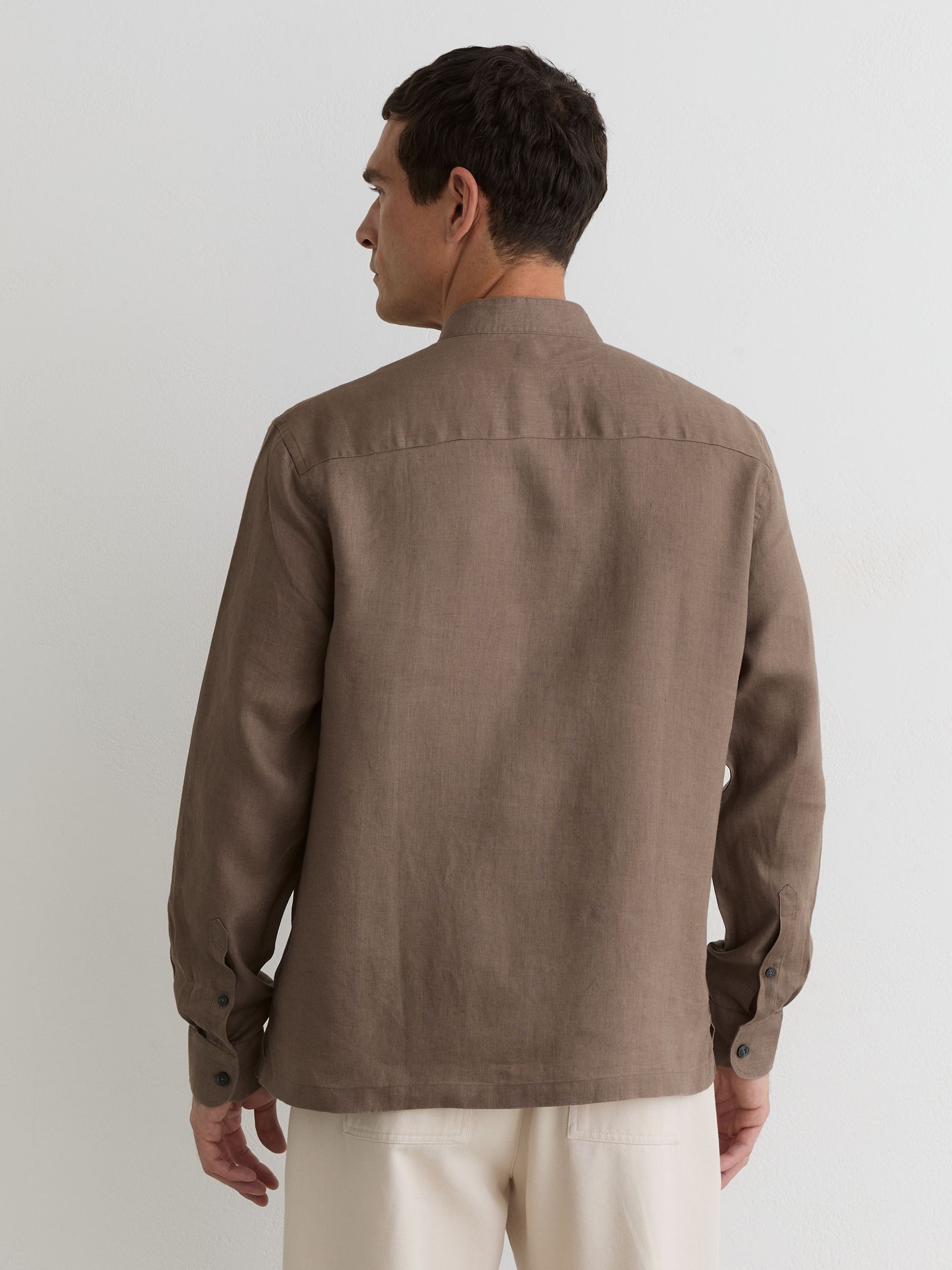 Linen Grandad-Collar Half-Button Shirt Regular-Fit in Soft Brown - image 4