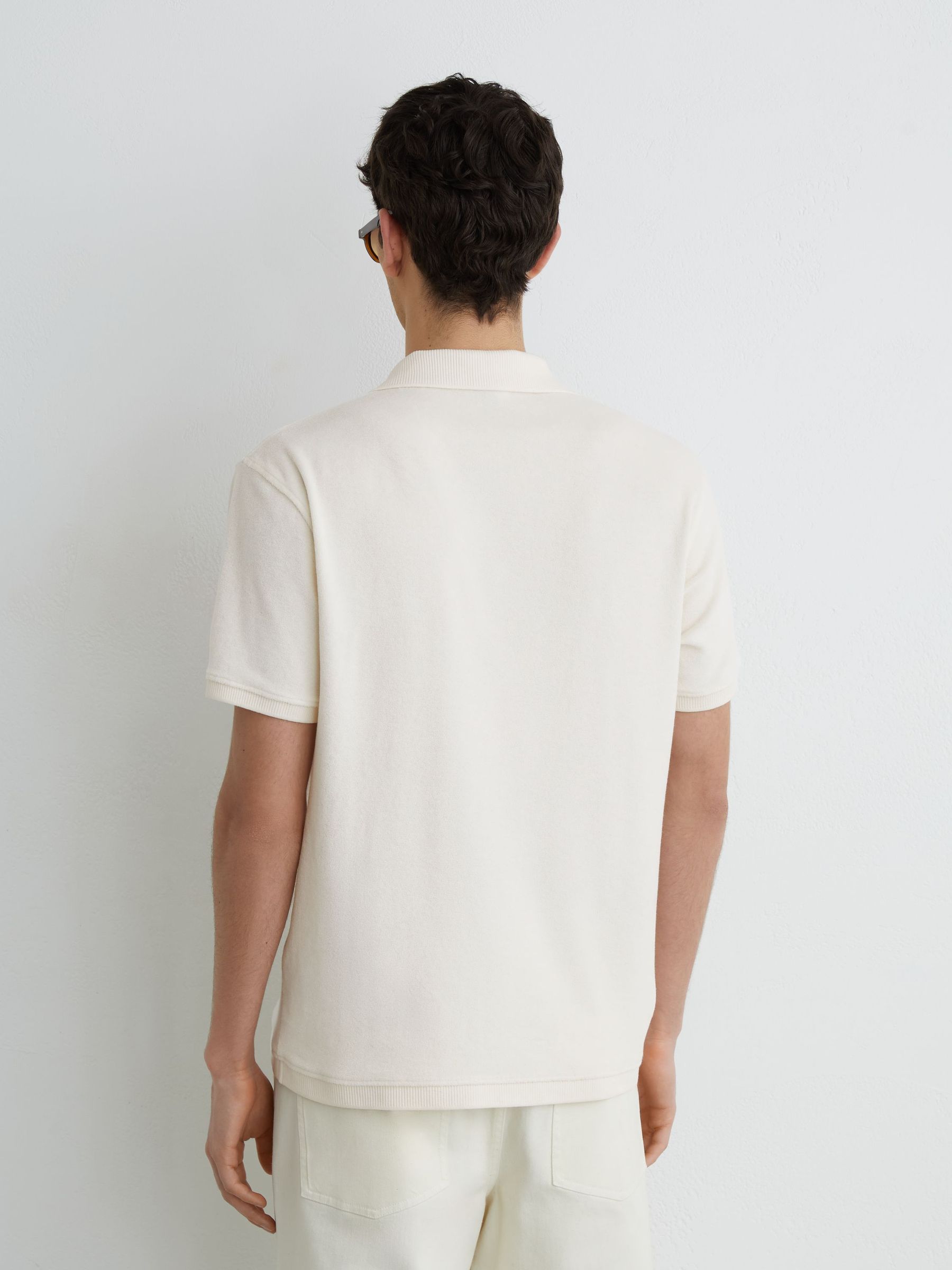 Towelling Short-Sleeve Shirt in White - Image 4 of 5