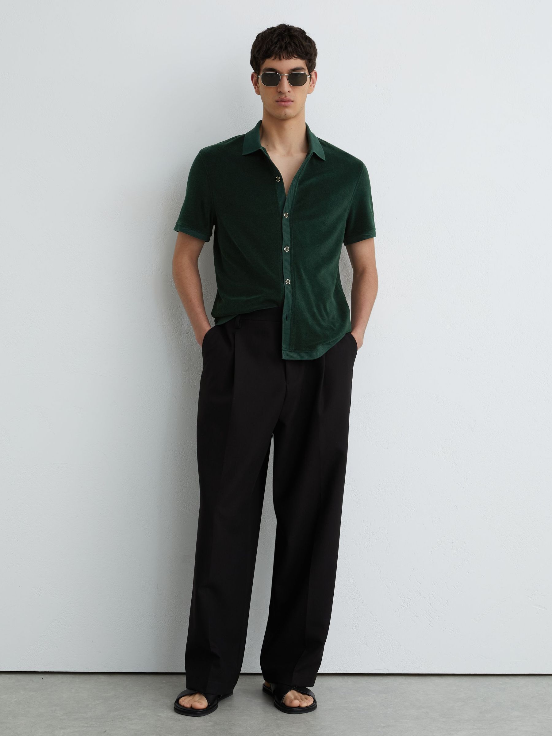 Towelling Short-Sleeve Shirt in Forest Green - Image 4 of 6