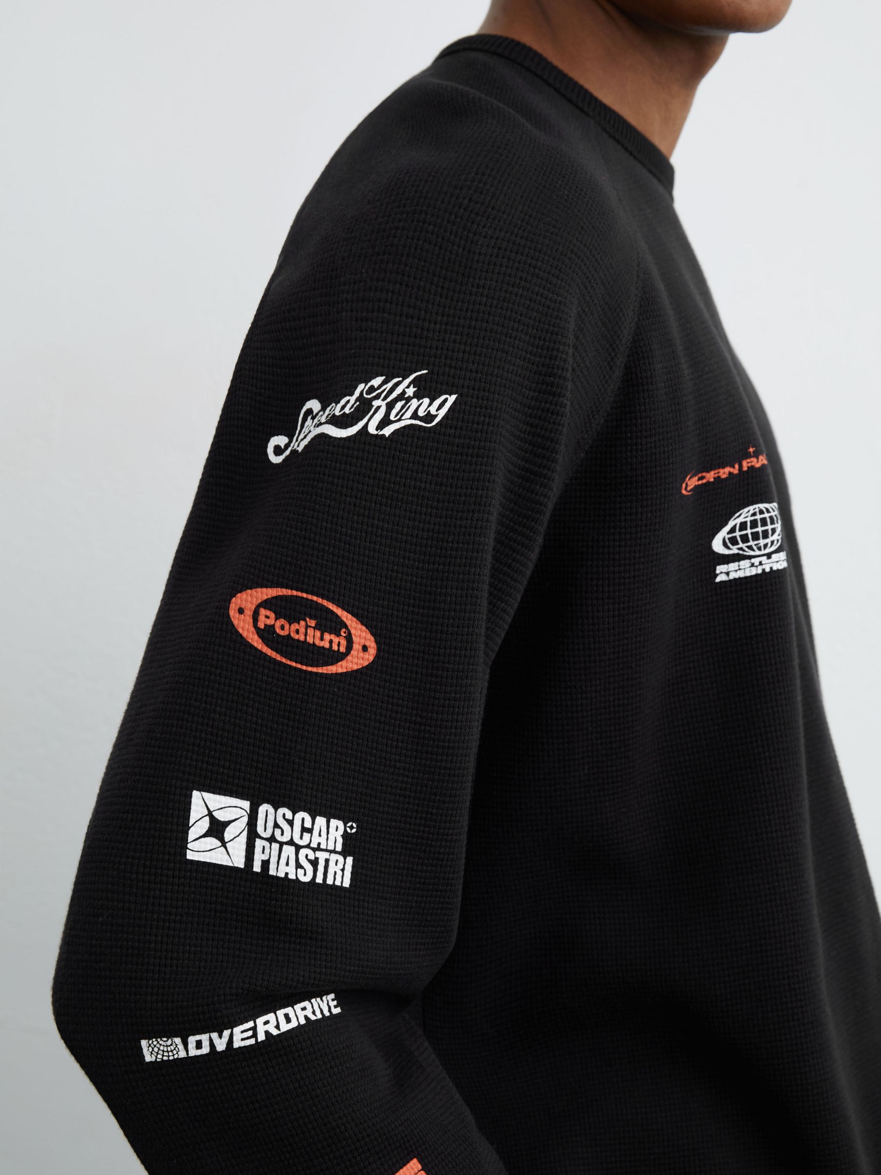 McLaren Racing Relaxed Waffle T-Shirt Unisex-Fit in Black - Image 3 of 8