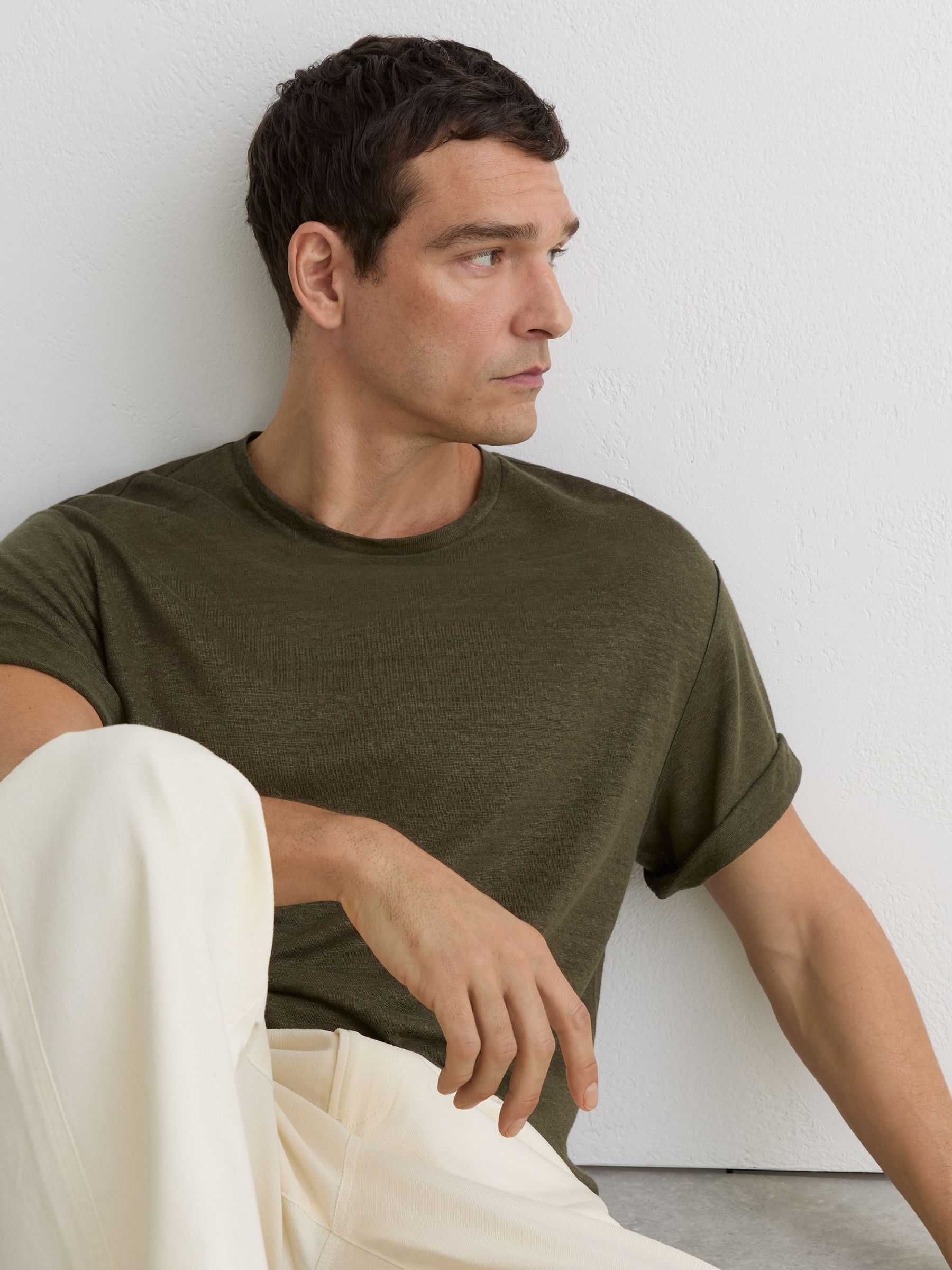 Relaxed-Fit Crew-Neck T-Shirt in Thyme Green - Image 1 de 7