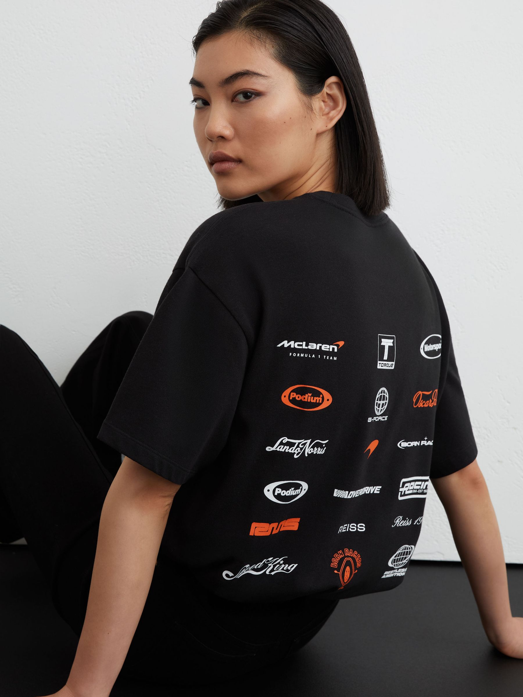 McLaren Racing Relaxed Logo T-Shirt Unisex-Fit in Black - Image 3 of 8
