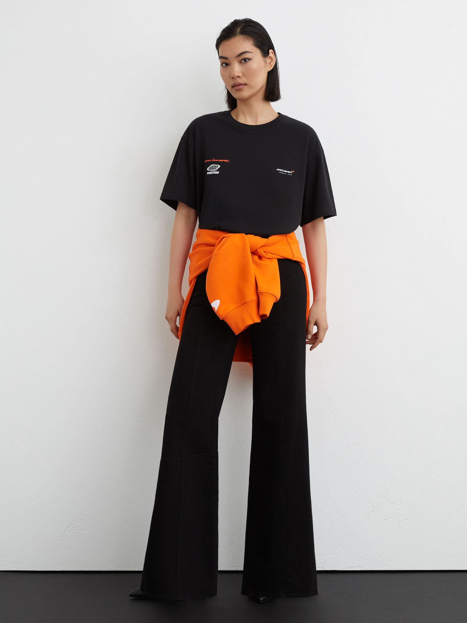 McLaren Racing Relaxed Logo T-Shirt Unisex-Fit in Black - Image 5 of 8