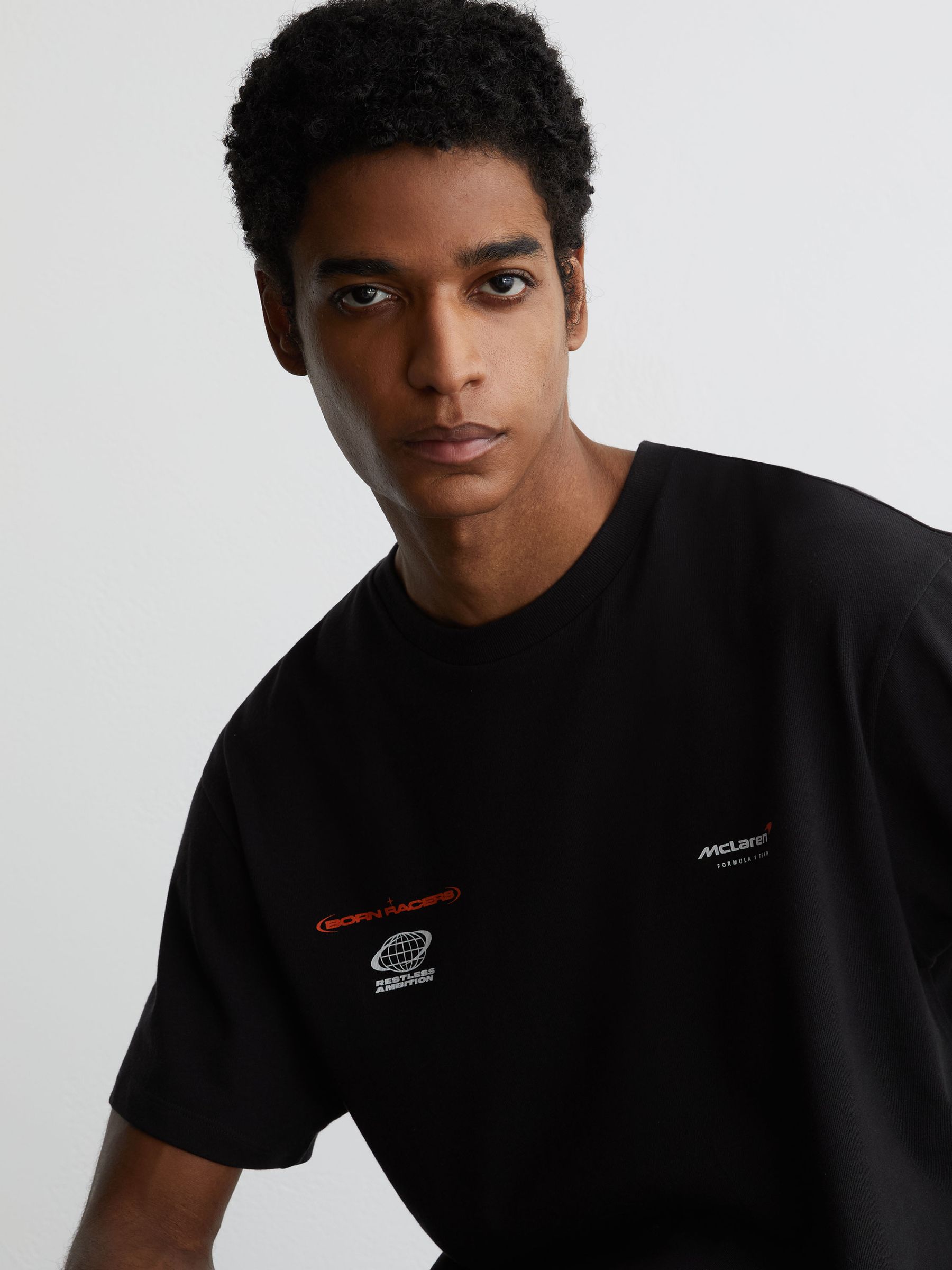 McLaren Racing Relaxed Logo T-Shirt Unisex-Fit in Black - Image 6 of 8