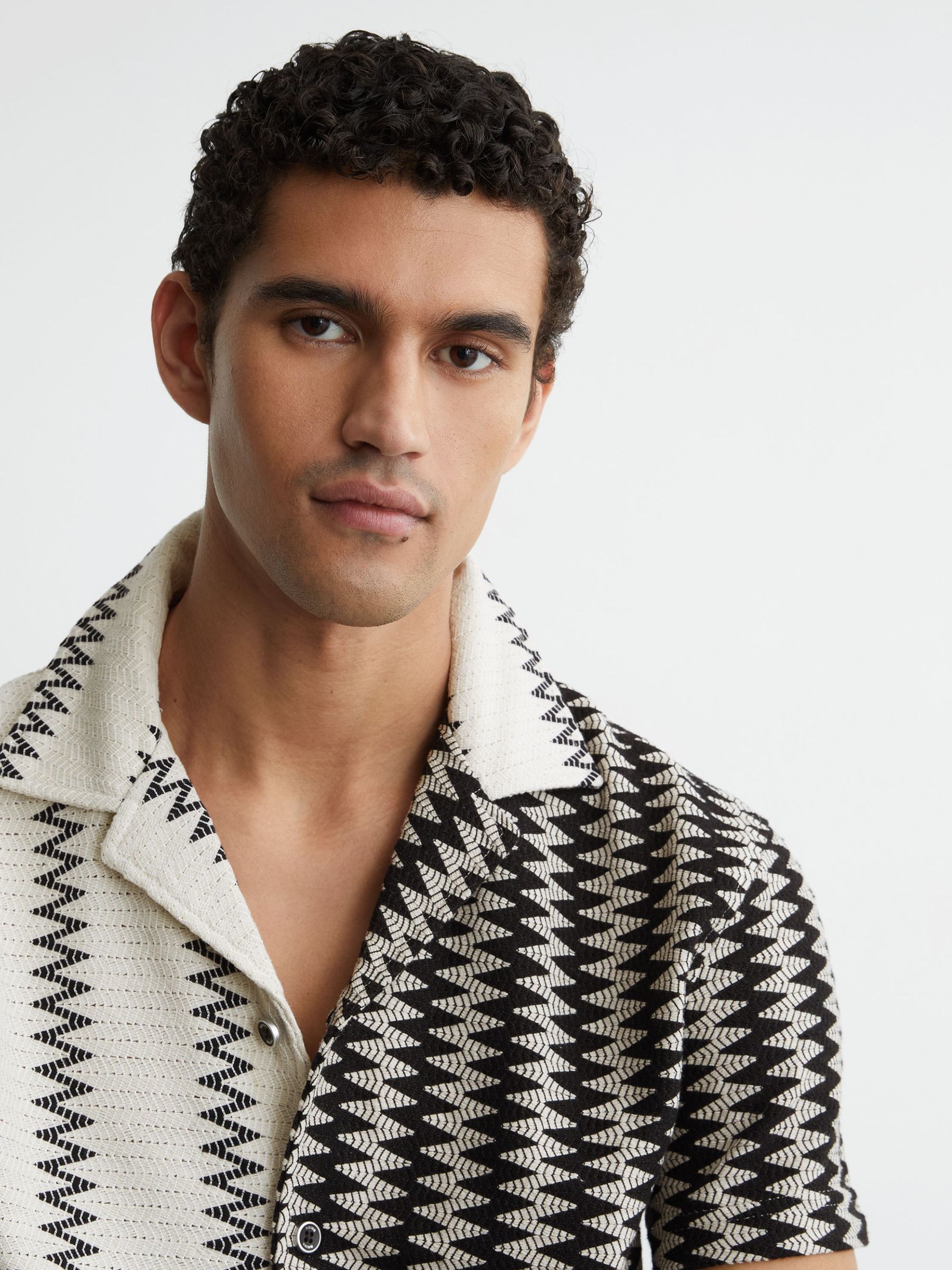 Zig-Zag Crochet Cuban Collar Shirt in White/Black - Image 5 of 7