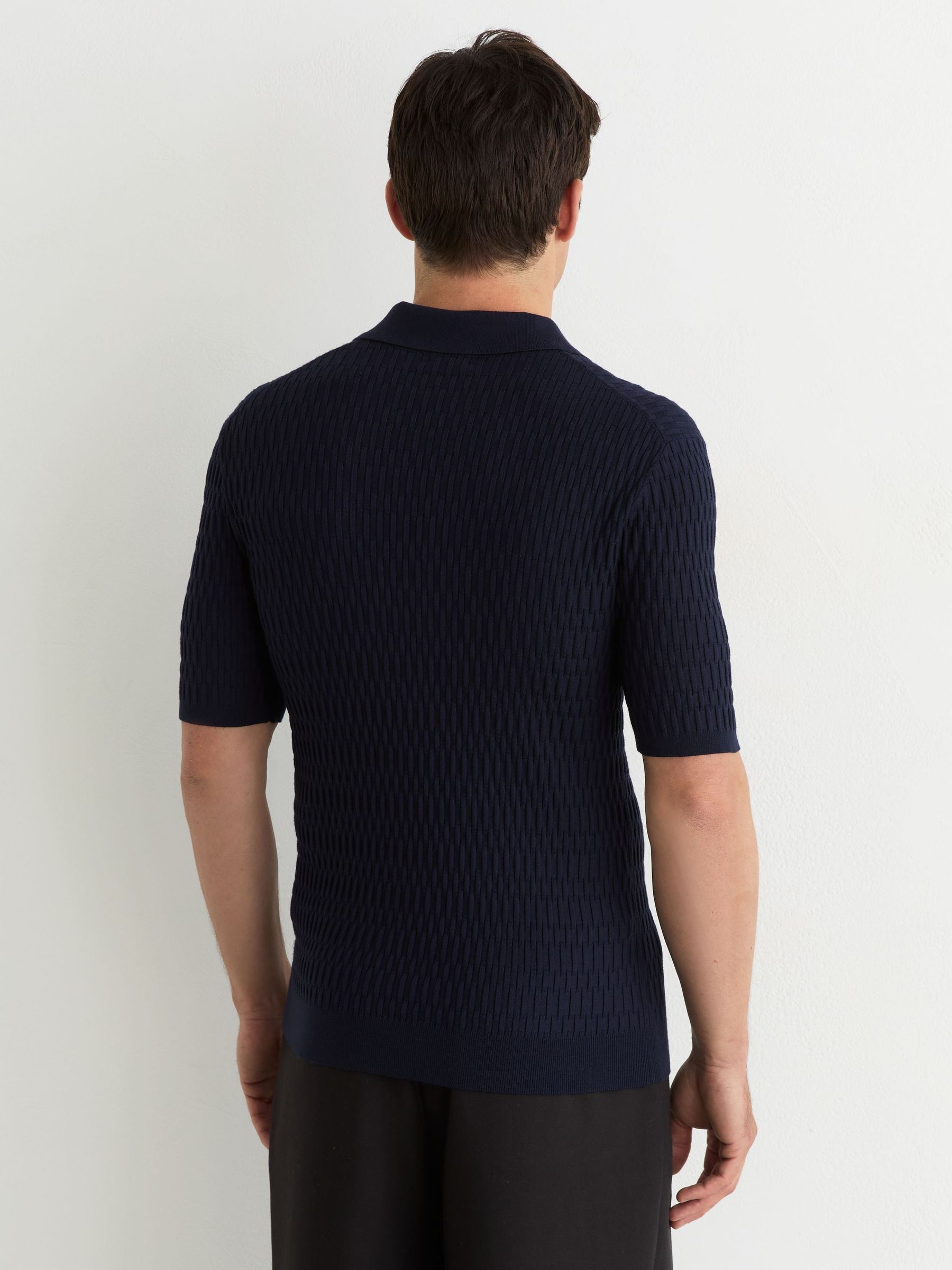 Textured-Knit Half-Button Polo Shirt in Navy - Εικόνα 5 από 6