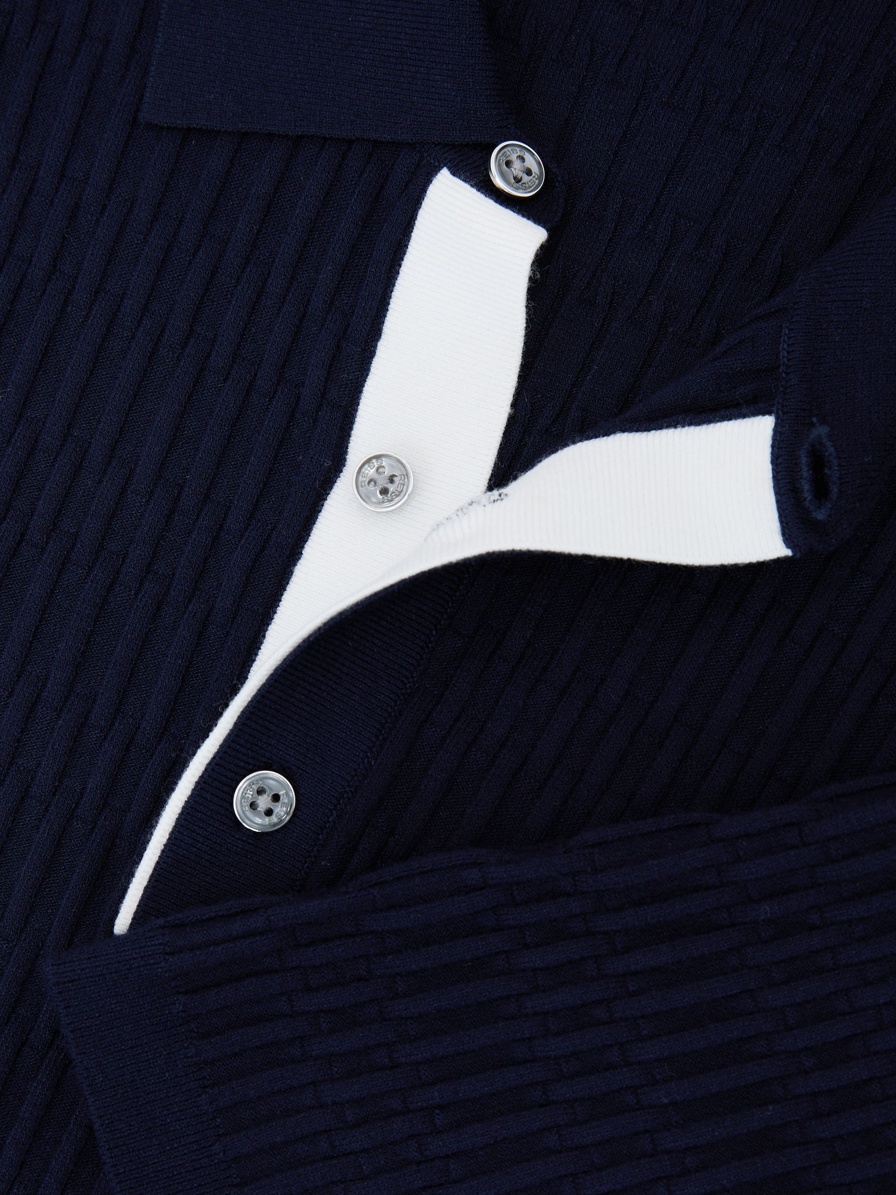 Textured-Knit Half-Button Polo Shirt in Navy - Εικόνα 6 από 6