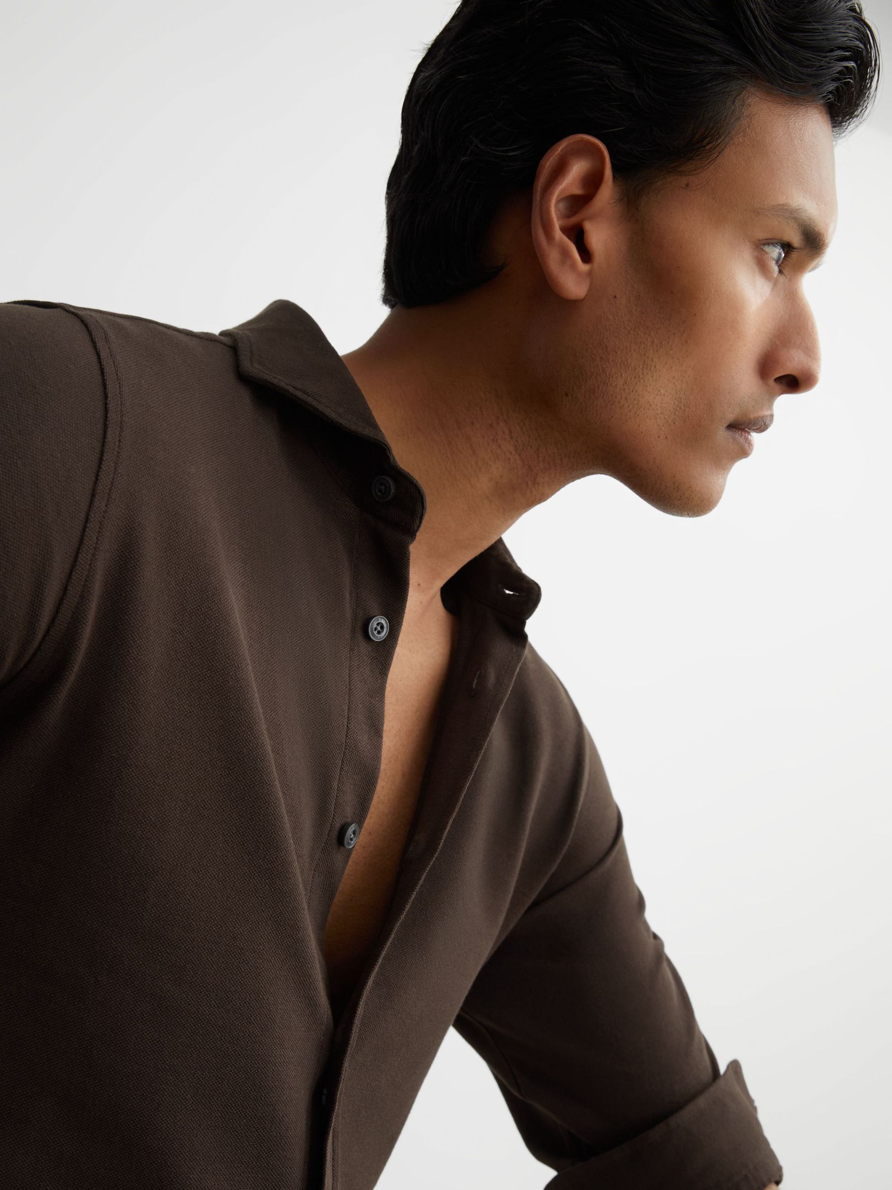 Cotton-Pique Garment-Dyed Shirt Regular-Fit in Chocolate Brown - image 4