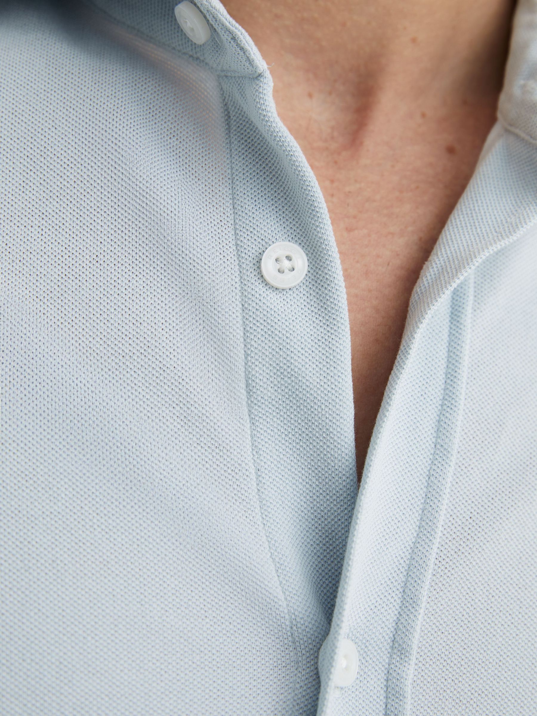 Cotton-Piqué Garment-Dyed Shirt Regular-Fit in Soft Blue - Image 3 of 6