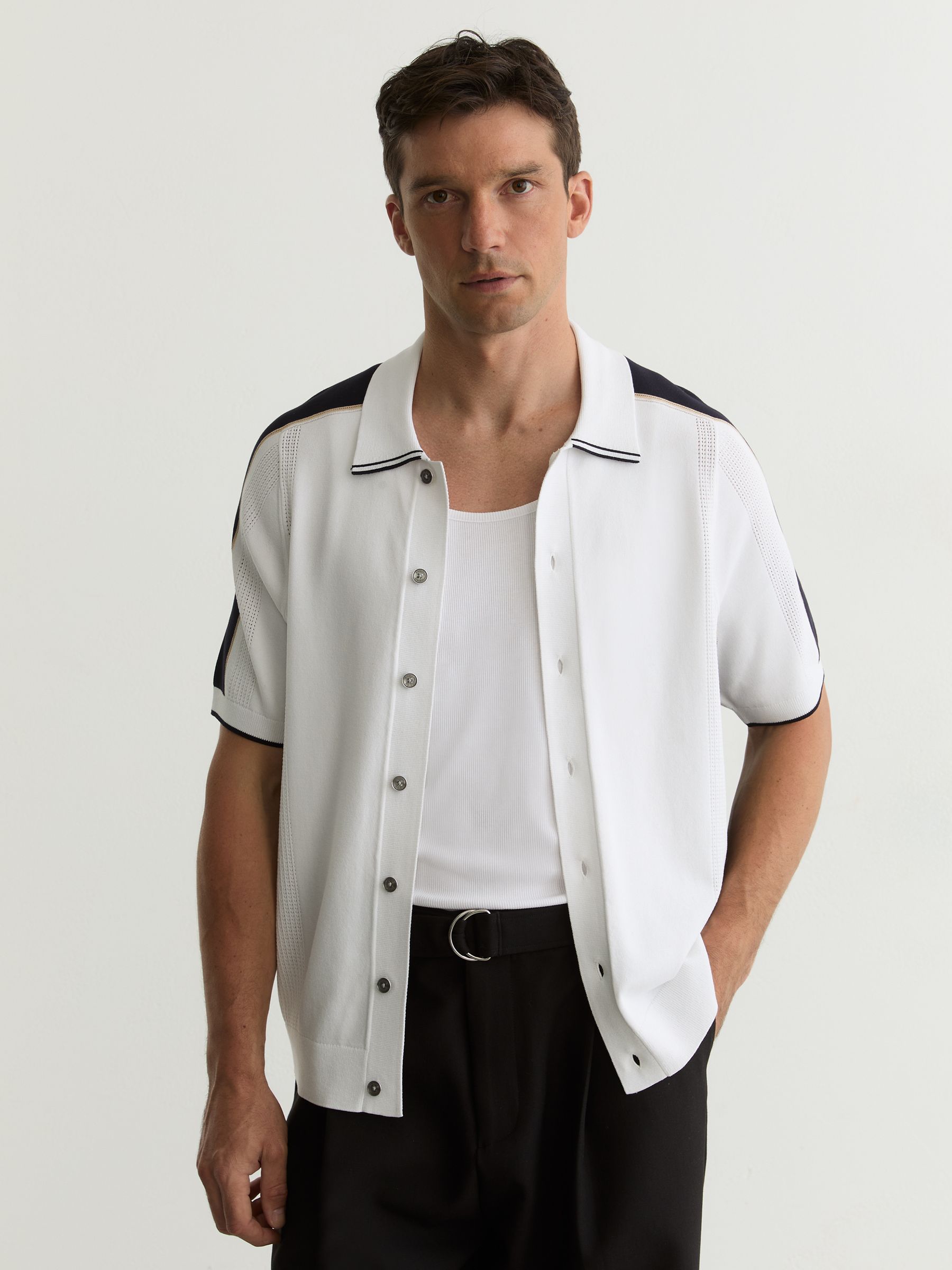 Colour-Block Knit Button-Through Shirt in Navy/White - image 2