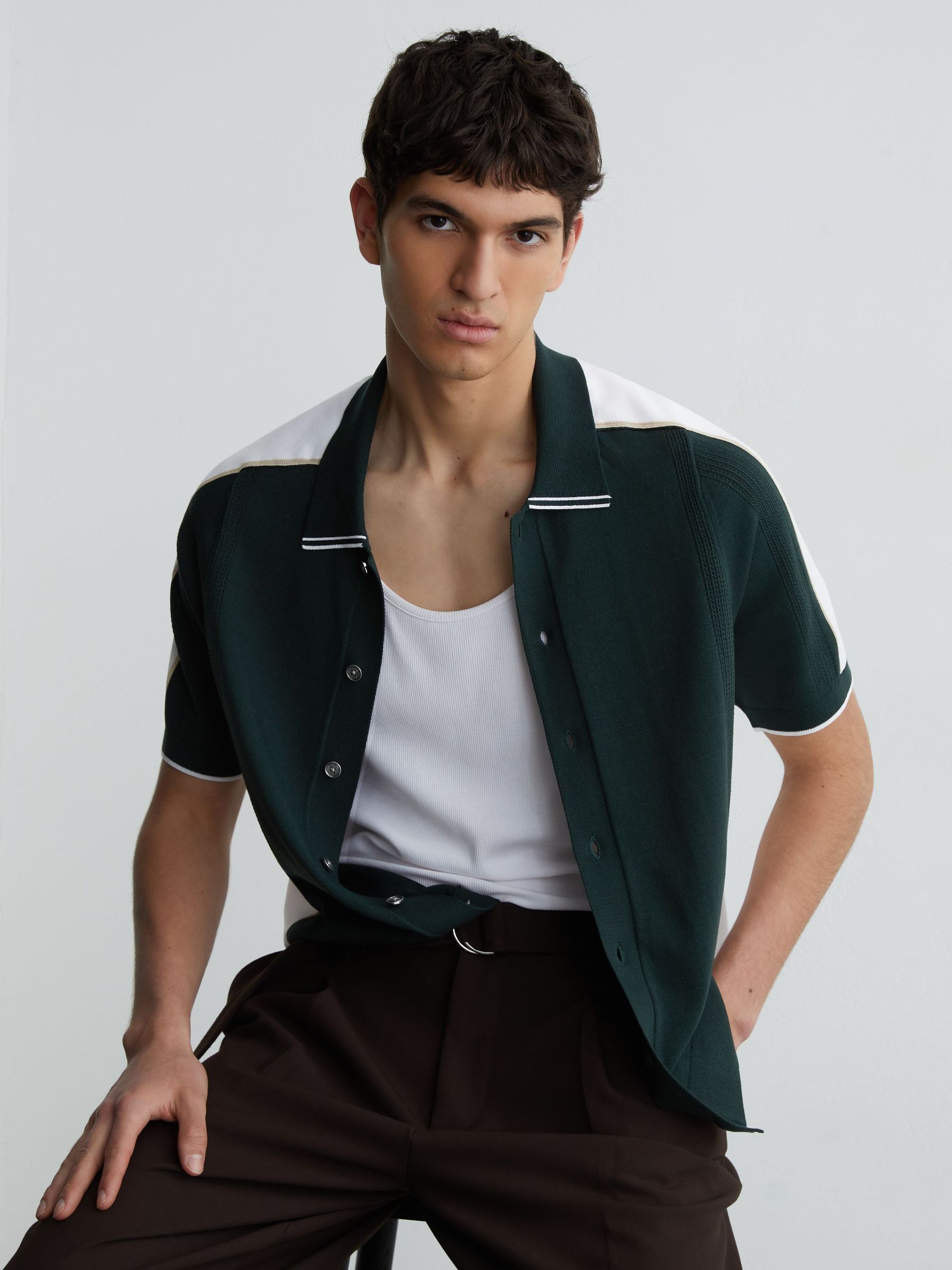 Colour-Block Knit Button-Through Shirt in Dark Green/White - image 2