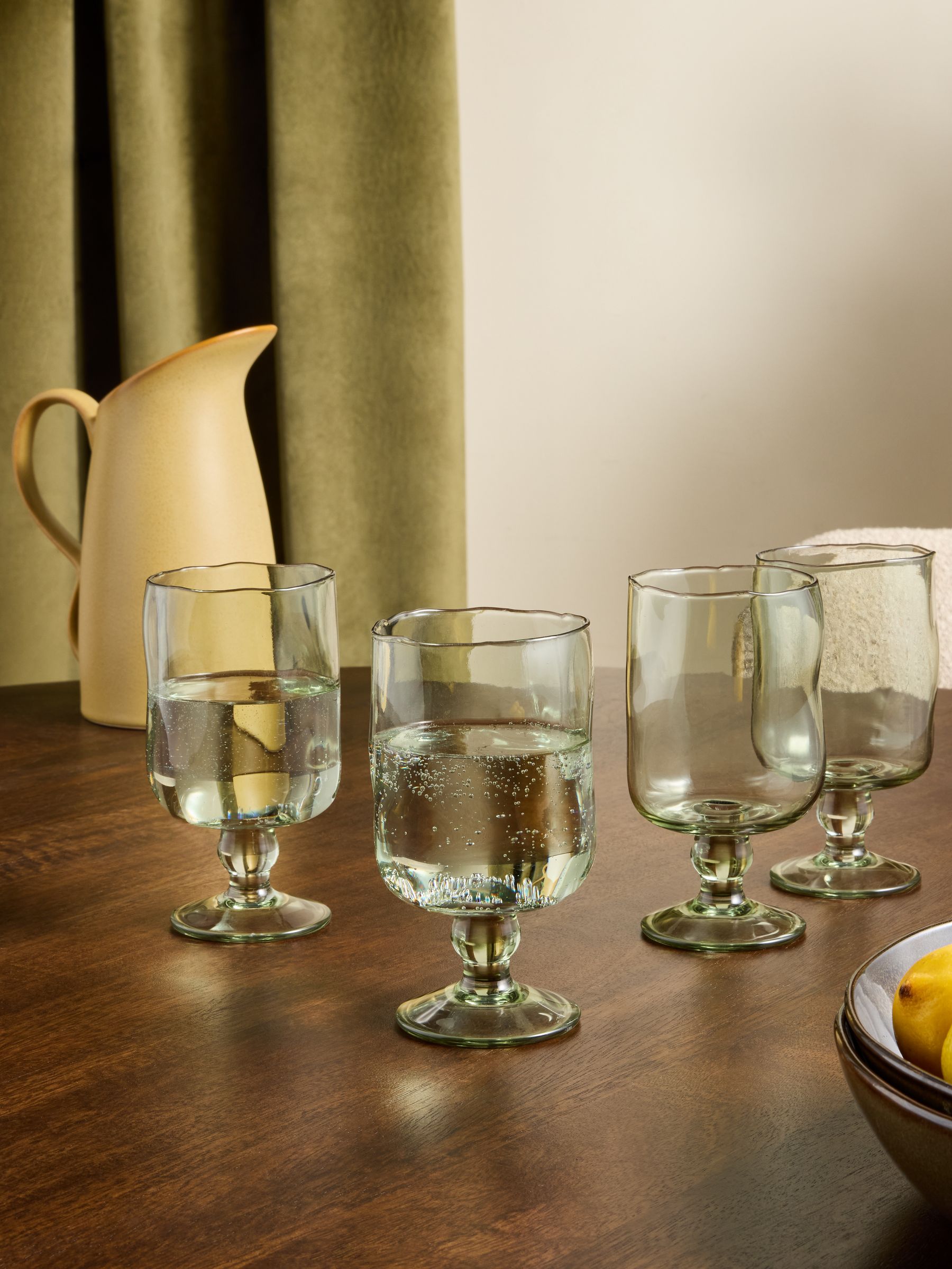 4 Pack Wine Glass Solid Colour Spray in Green - Image 1 of 4