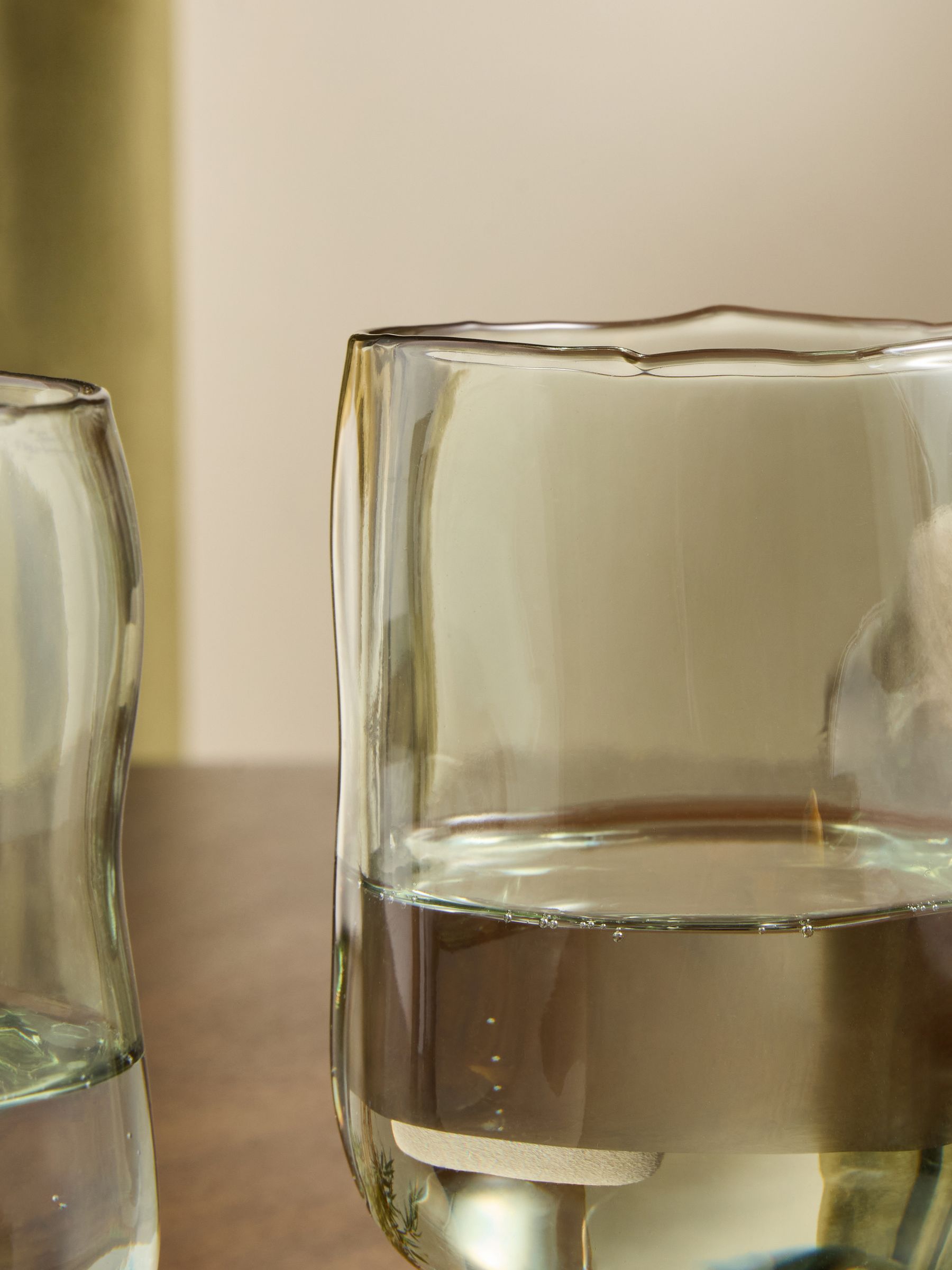 4 Pack Wine Glass Solid Colour Spray in Green - Image 2 of 4