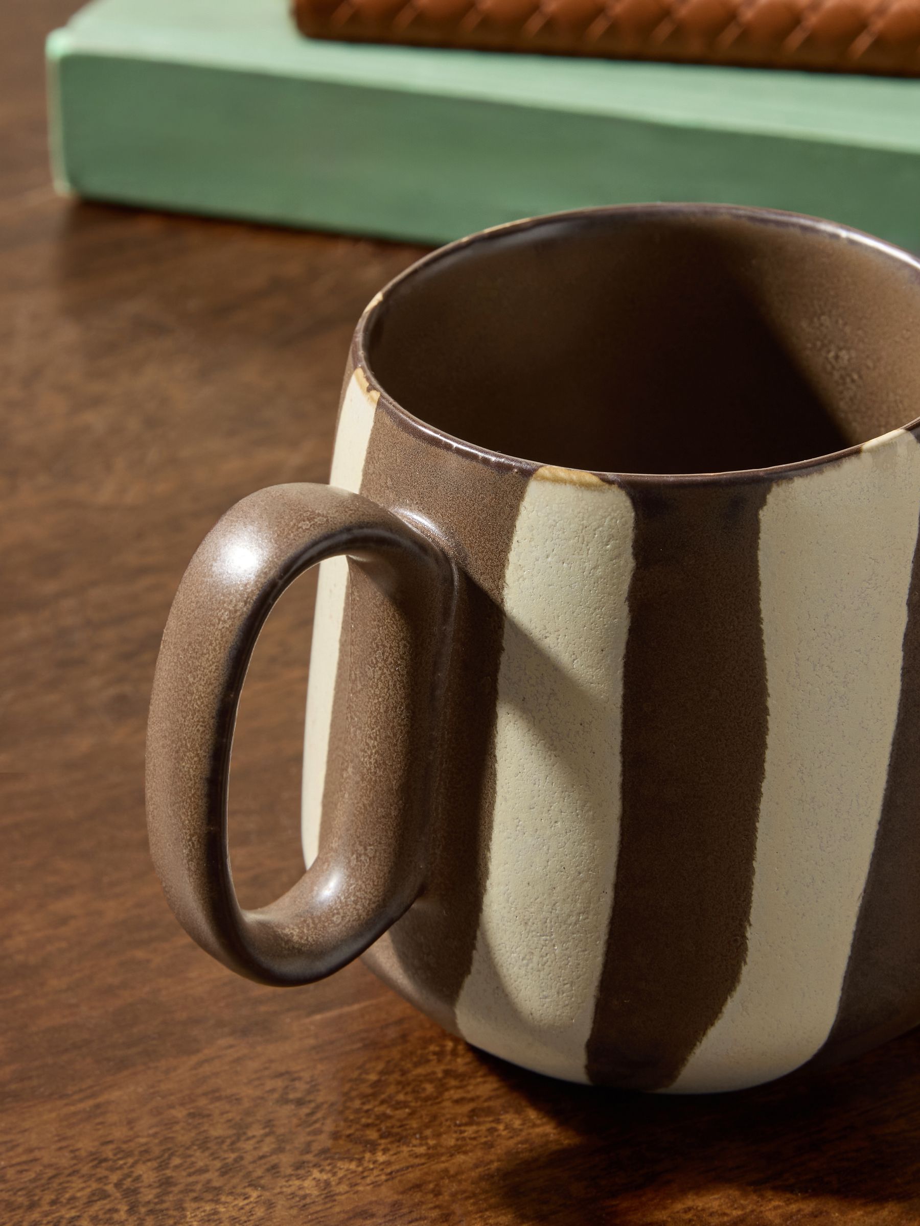 Set of 4 Mafalda Mugs in Brown - Image 2 of 4