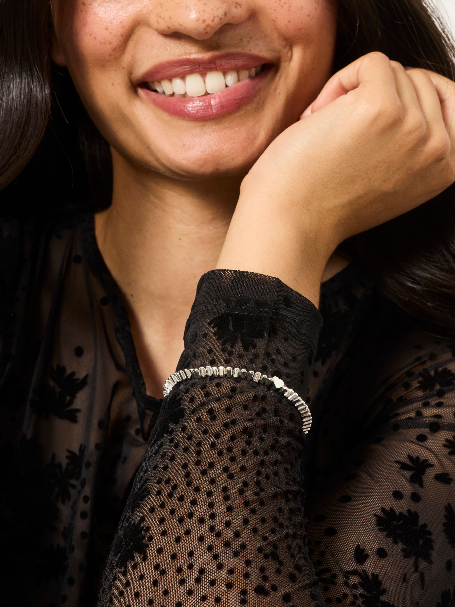 Silver Tone Heart Bracelet - Image 4 of 4