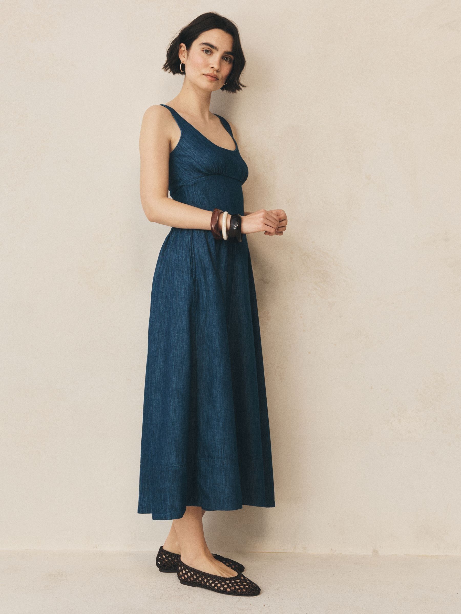 Blue Linen Scoop Neck Shirred Maxi Dress - Image 4 of 5