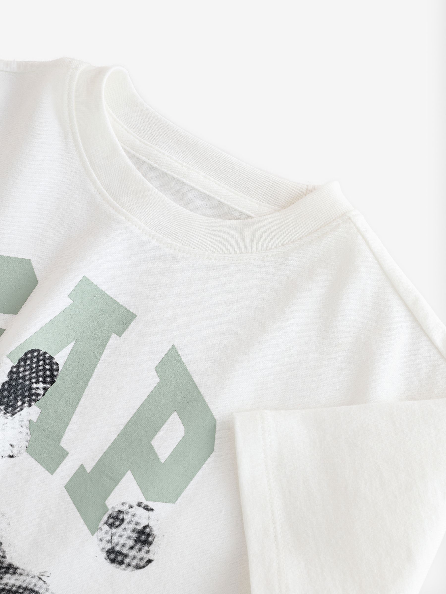 White Short Sleeve Graphic T-Shirt - Image 3 of 4
