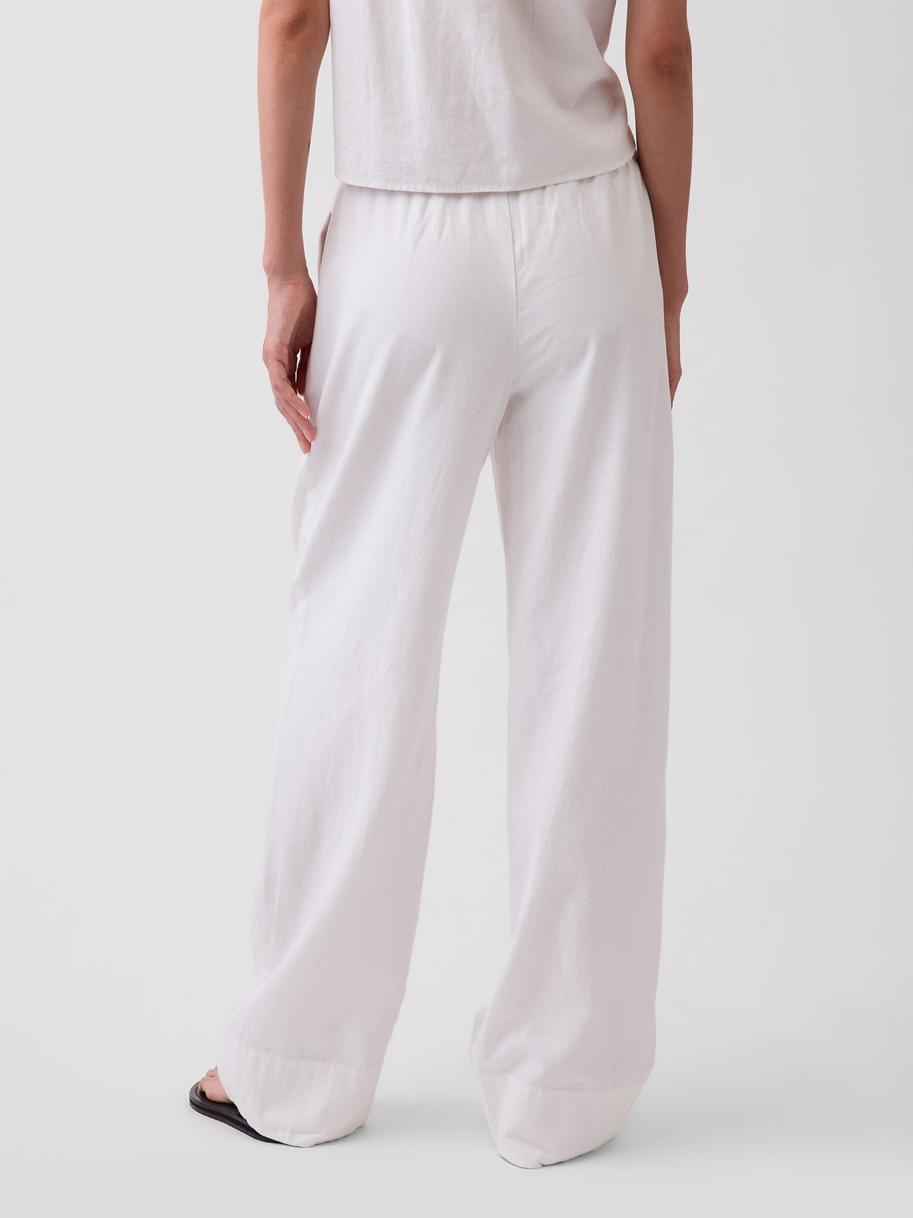 White Linen-Blend Relaxed Wide-Leg Trousers - Image 2 of 4 White Linen-Blend Relaxed Wide-Leg Trousers - Image 2 of 4