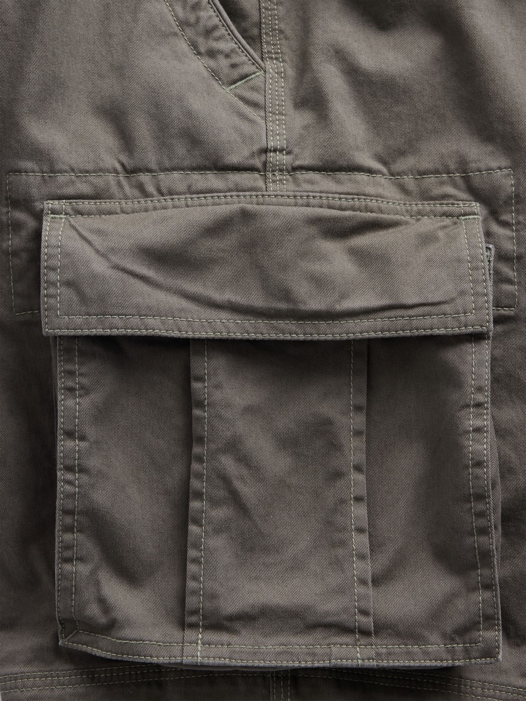 Green Relaxed Cargo Shorts - Image 5 of 5 Green Relaxed Cargo Shorts - Image 5 of 5