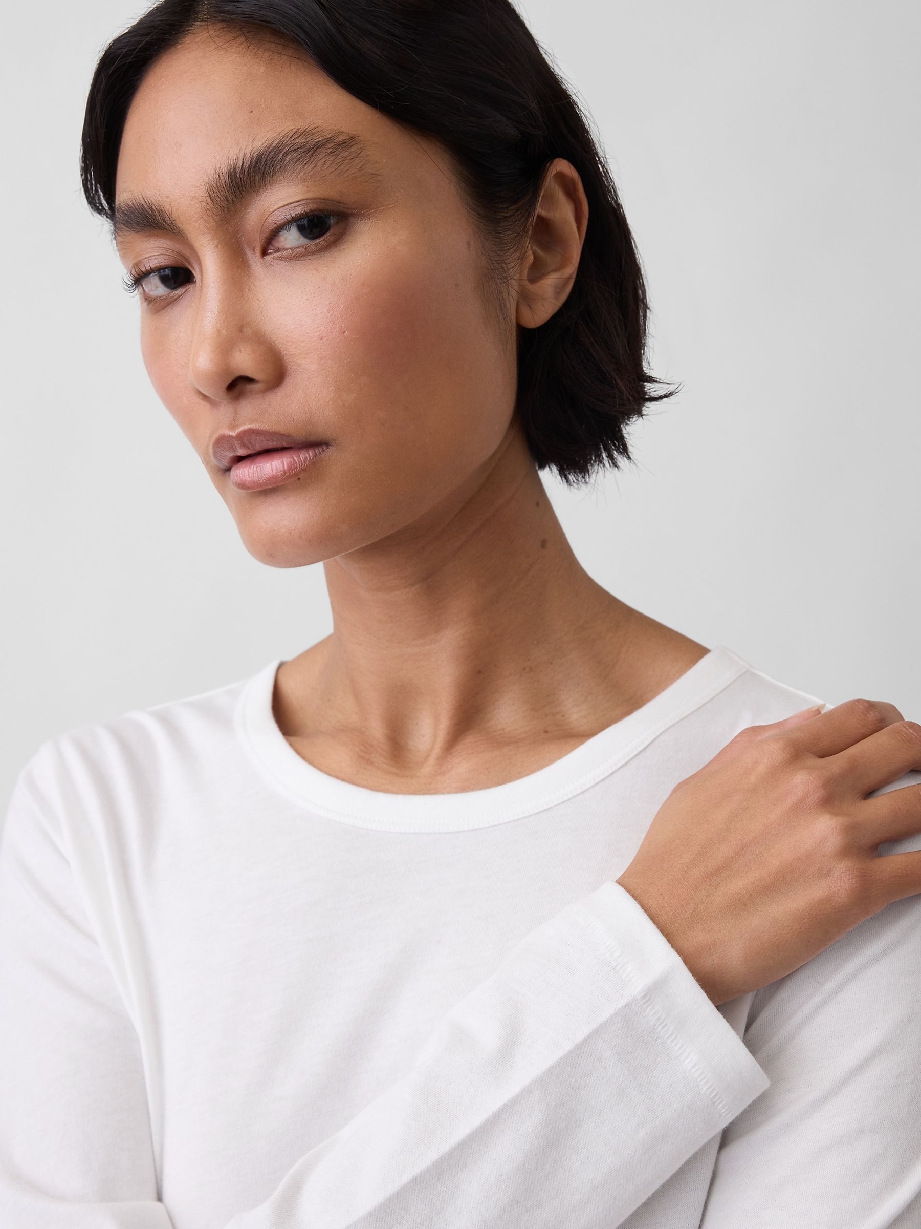 White Cotton Vintage Soft Long Sleeve T-Shirt - Image 4 of 4 White Cotton Vintage Soft Long Sleeve T-Shirt - Image 4 of 4