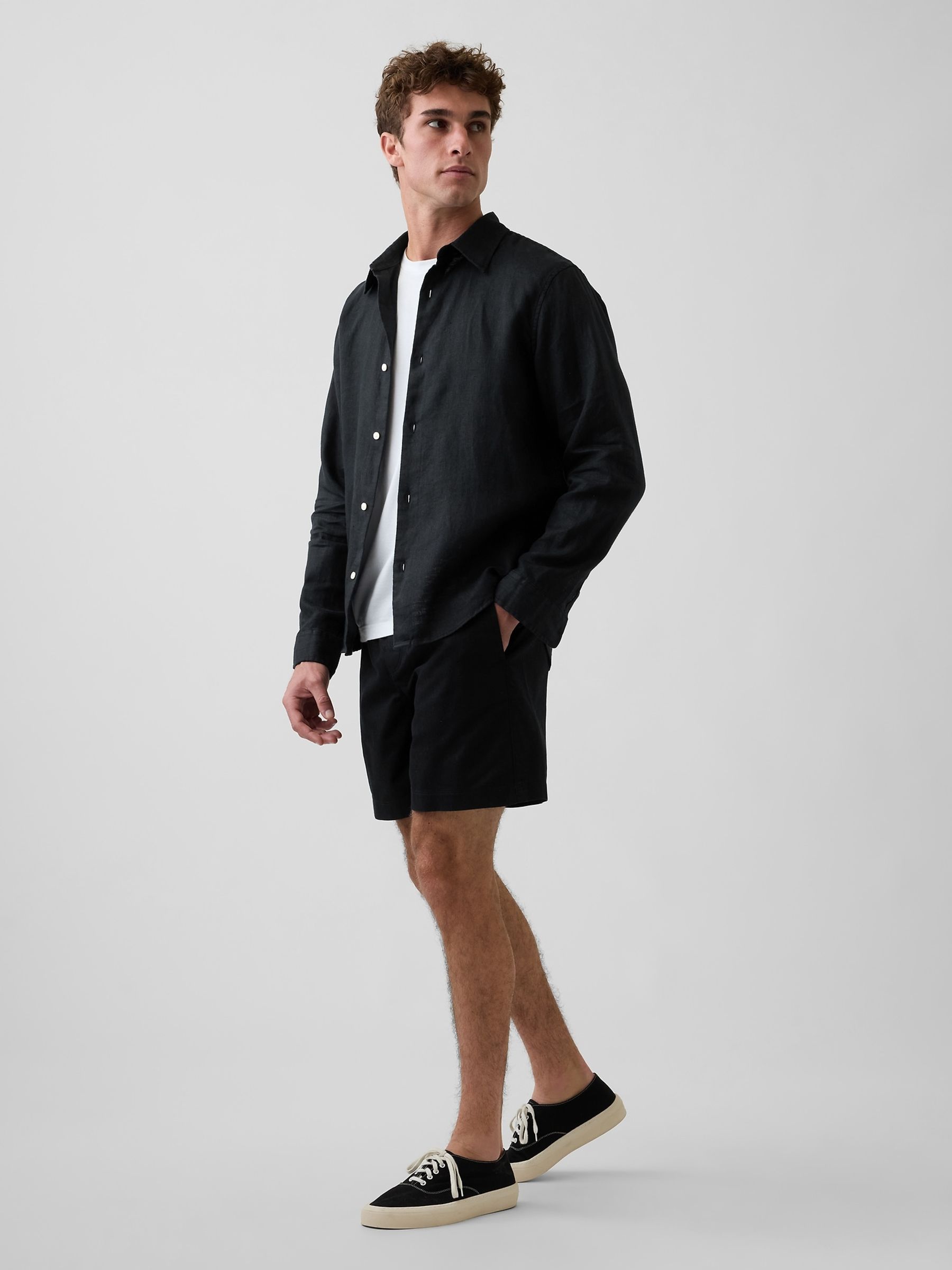 Black 5.5 inch Linen-Blend Relaxed Shorts - Image 4 of 4