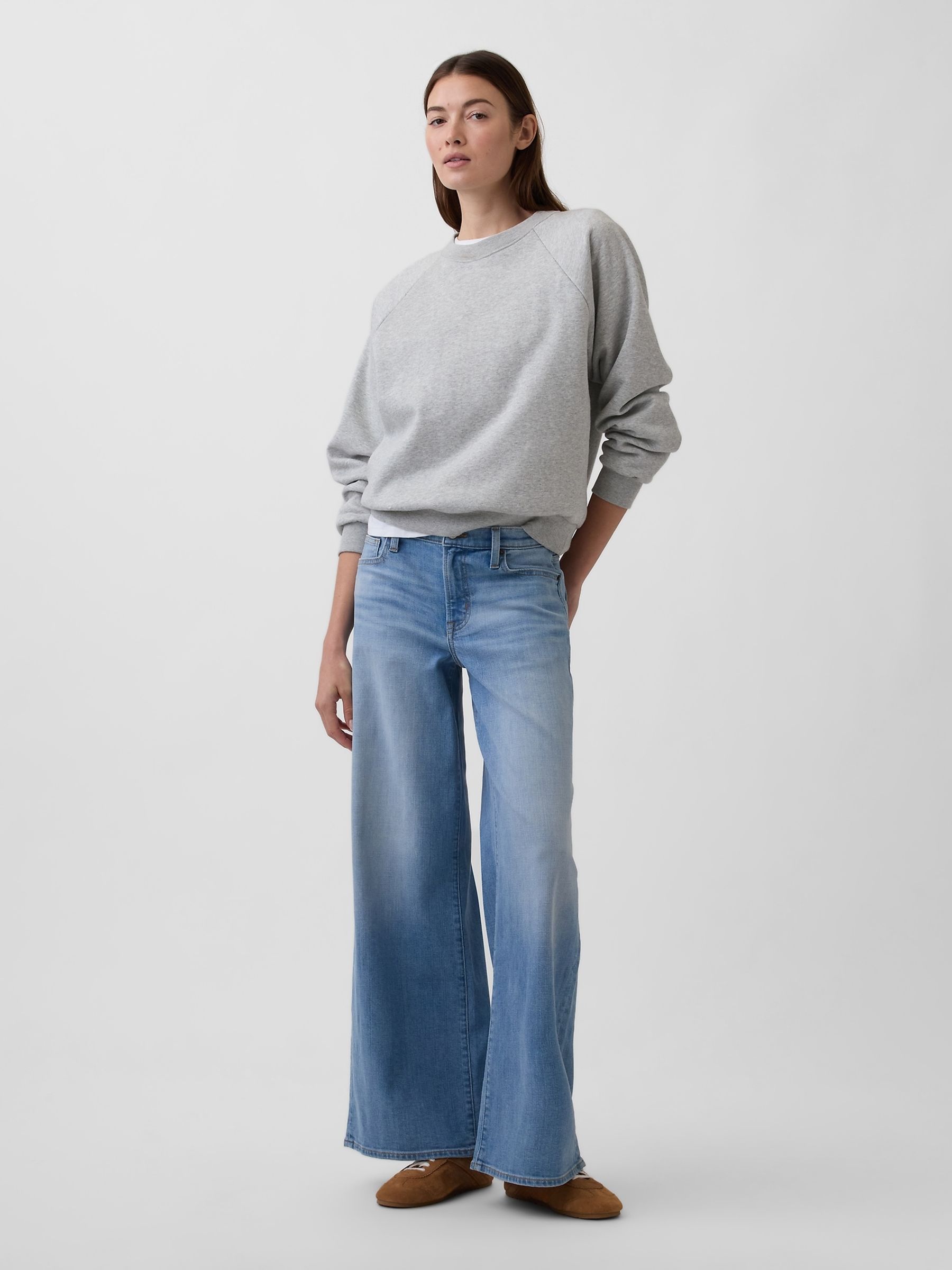 Light Wash Mid Rise Wide-Leg Jeans - Image 3 of 6