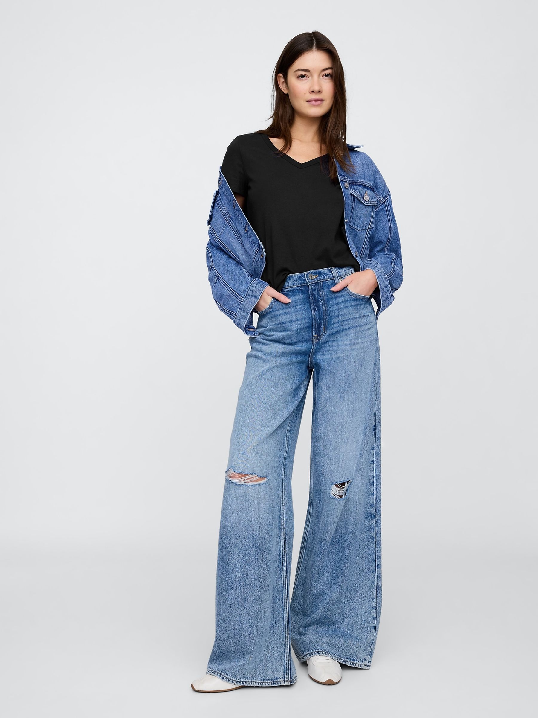 Navy Favourite V-Neck T-Shirt - Image 2 of 2