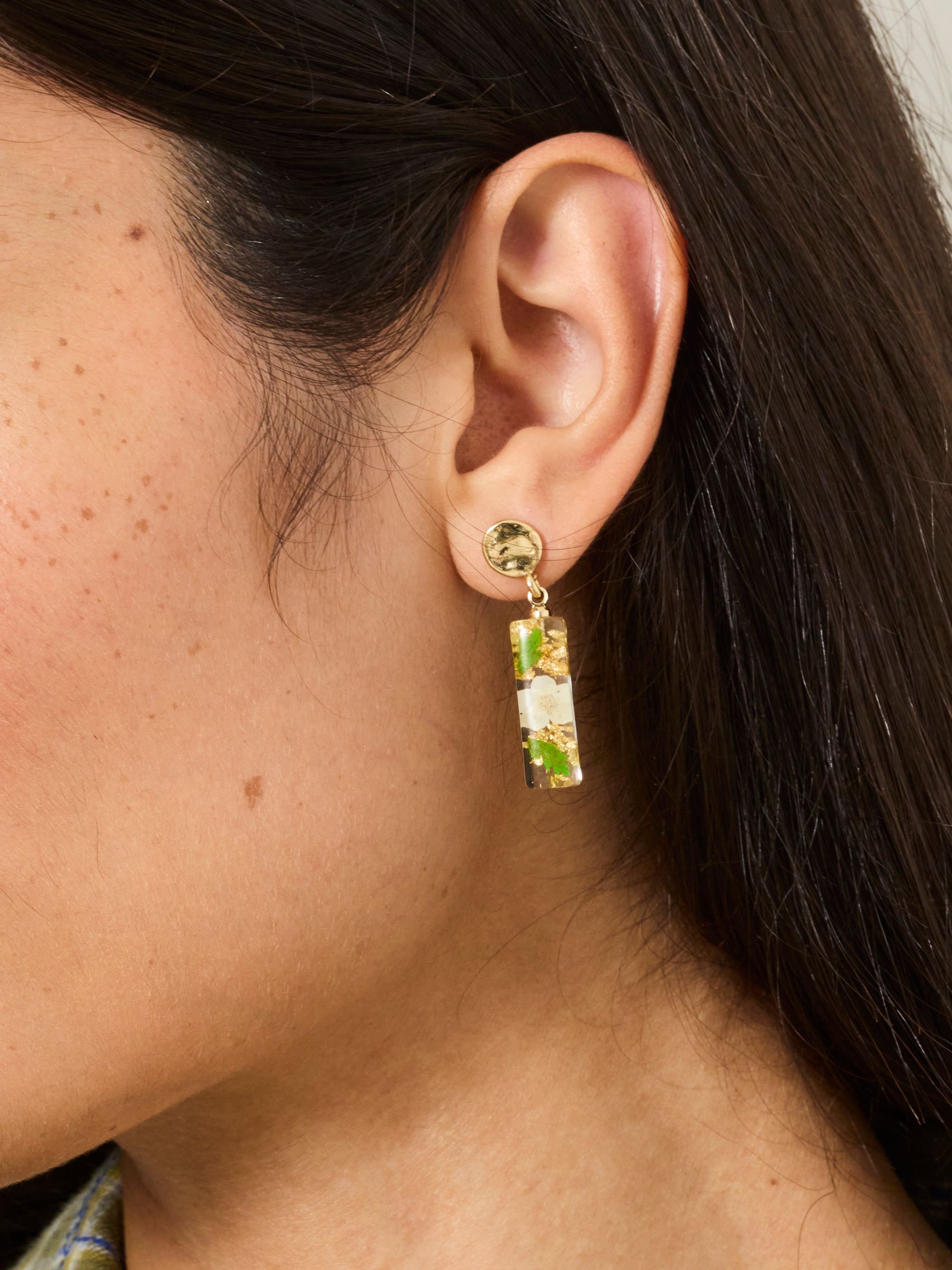 Green Resin Flower Drop Earrings - Image 4 of 4 Green Resin Flower Drop Earrings - Image 4 of 4