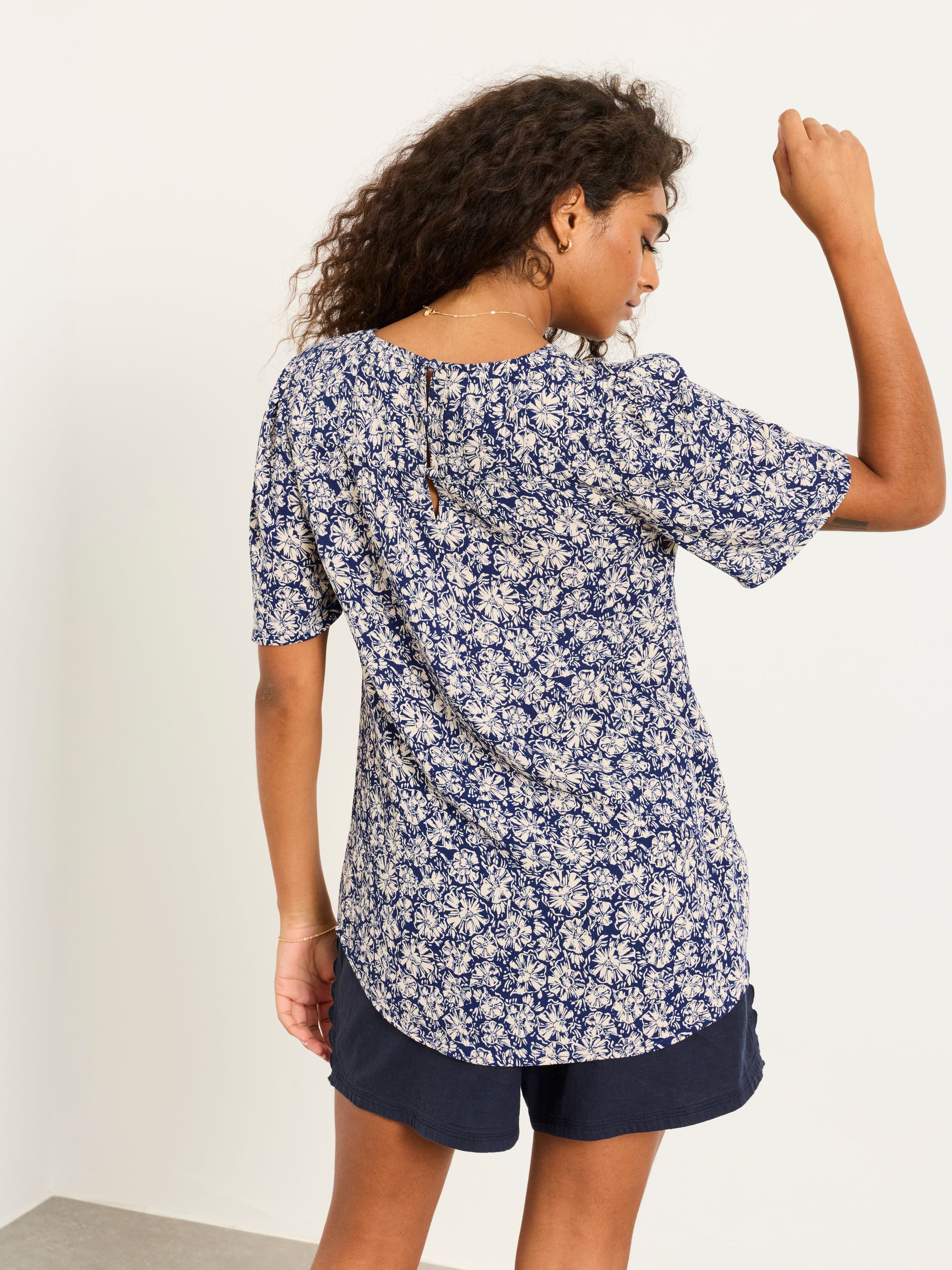 Lyndy Blue Shells Petite Blouse - Image 2 of 7