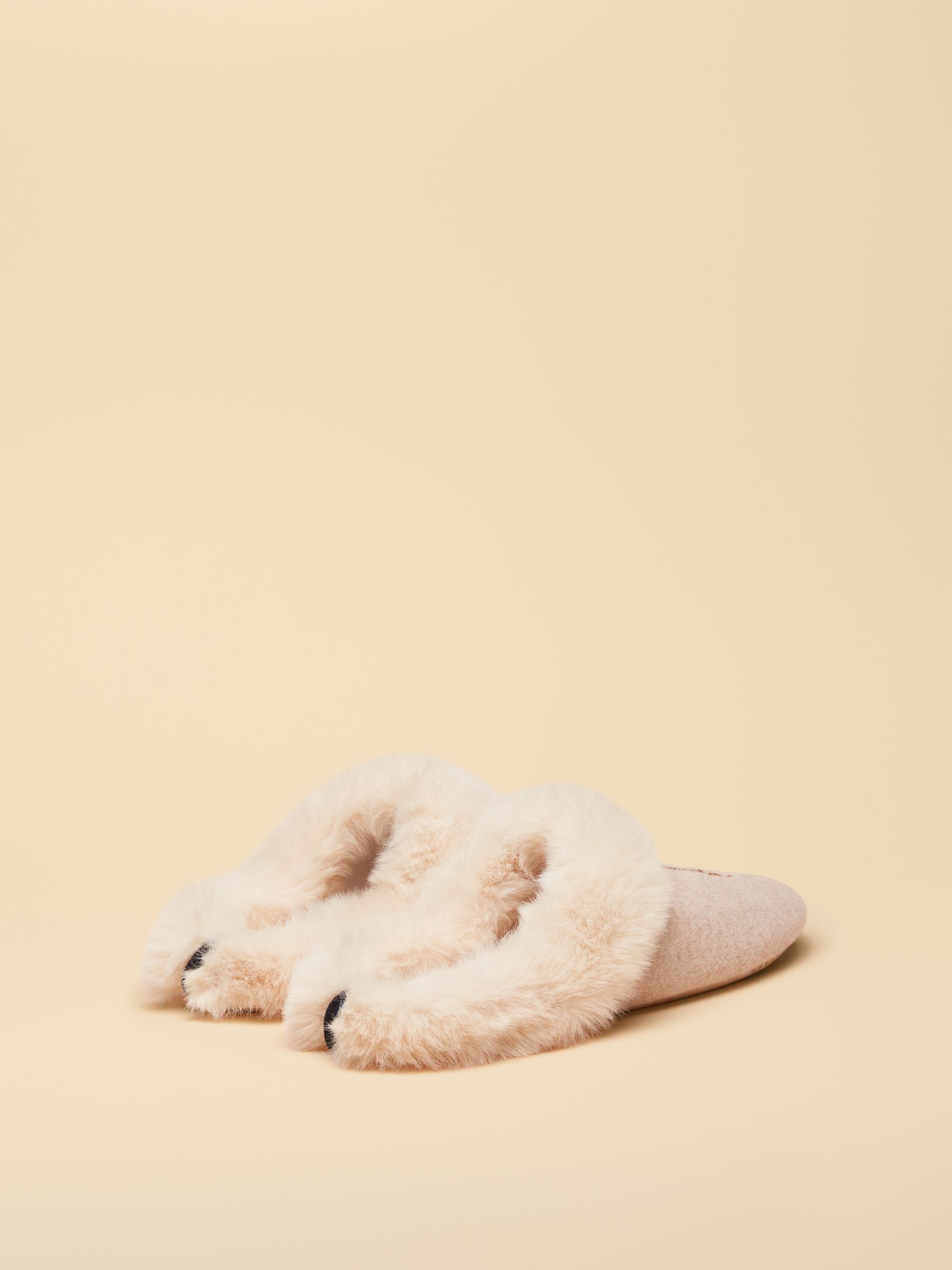 Slippet Luxe Oat Dog Slippers - Image 2 of 6