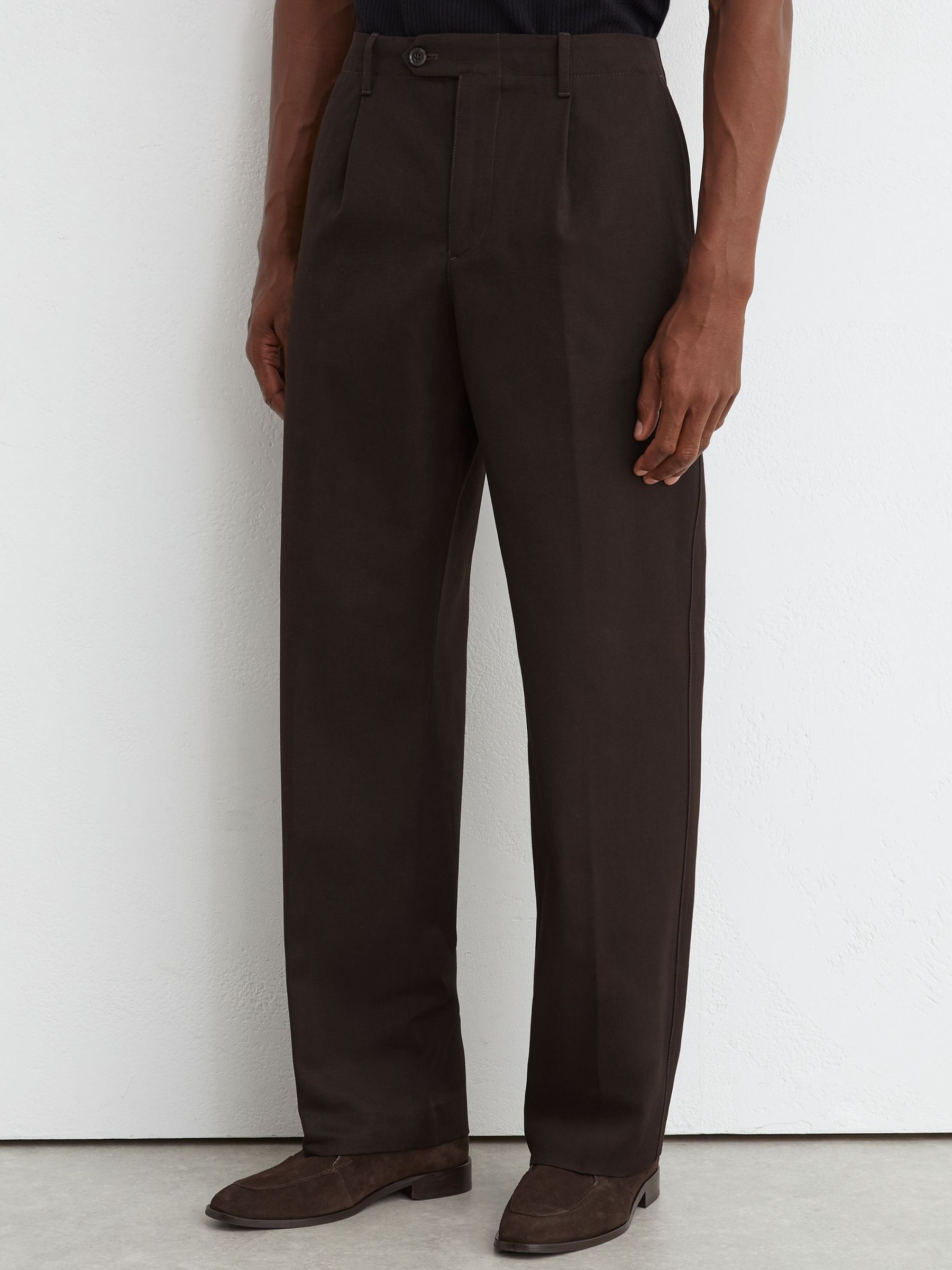 Cotton Slub Pleated Relaxed-Fit Trousers in Brown - Image 3 of 7