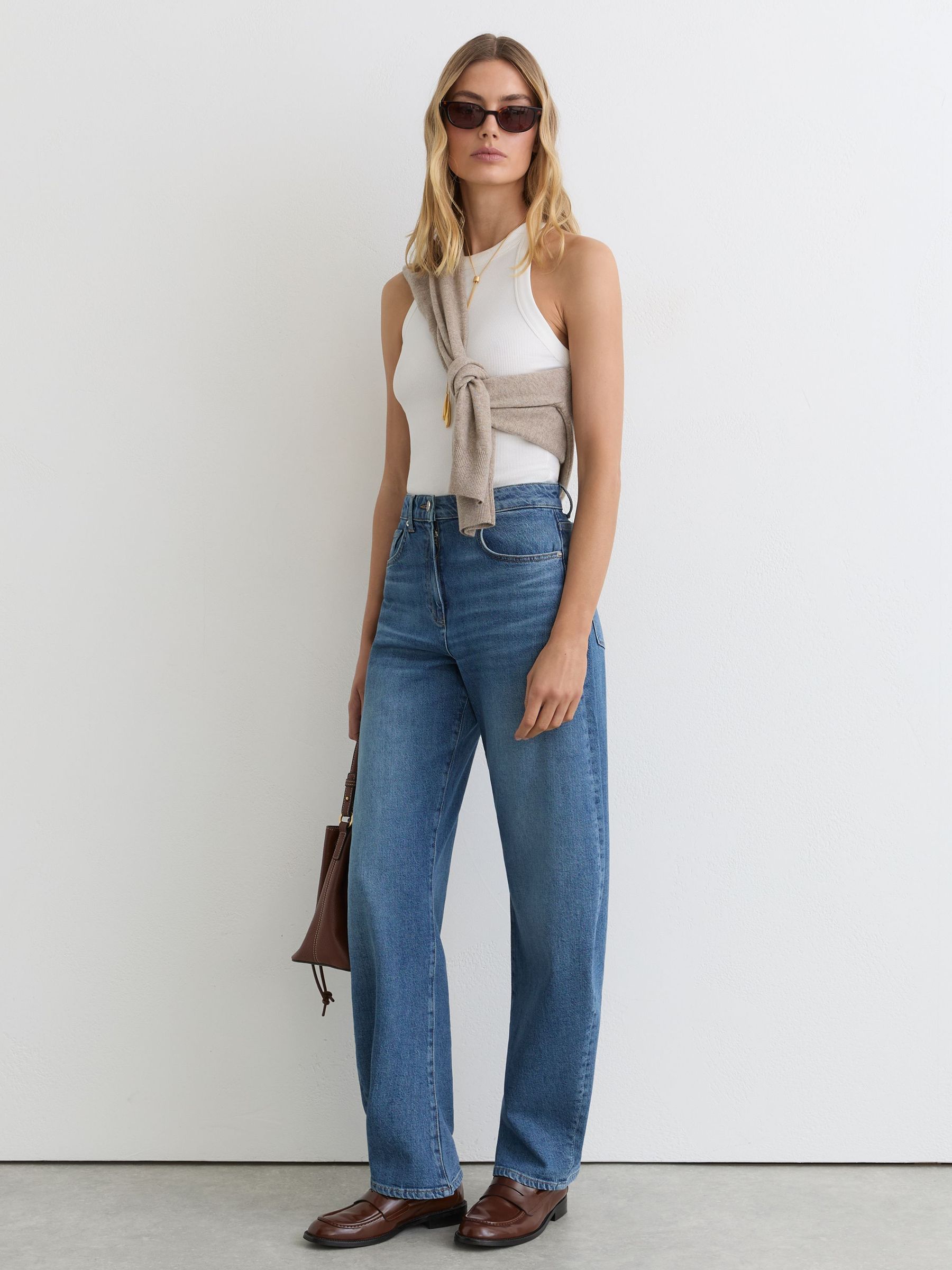 Barrel-Leg Jeans in Mid Blue - image 2