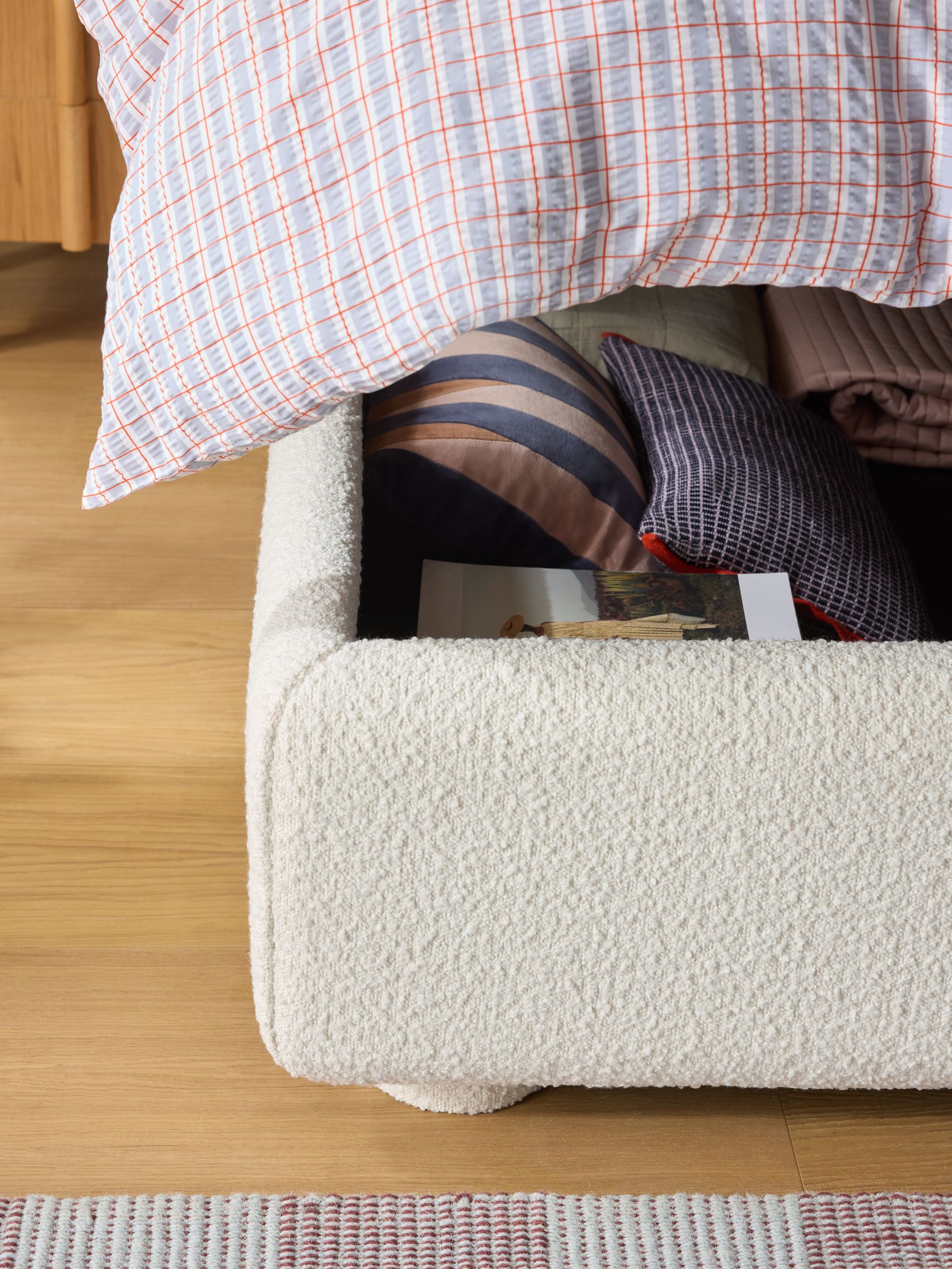 Hanson Ottoman Storage Hotel Bed in Off White Boucle - Image 3 of 6