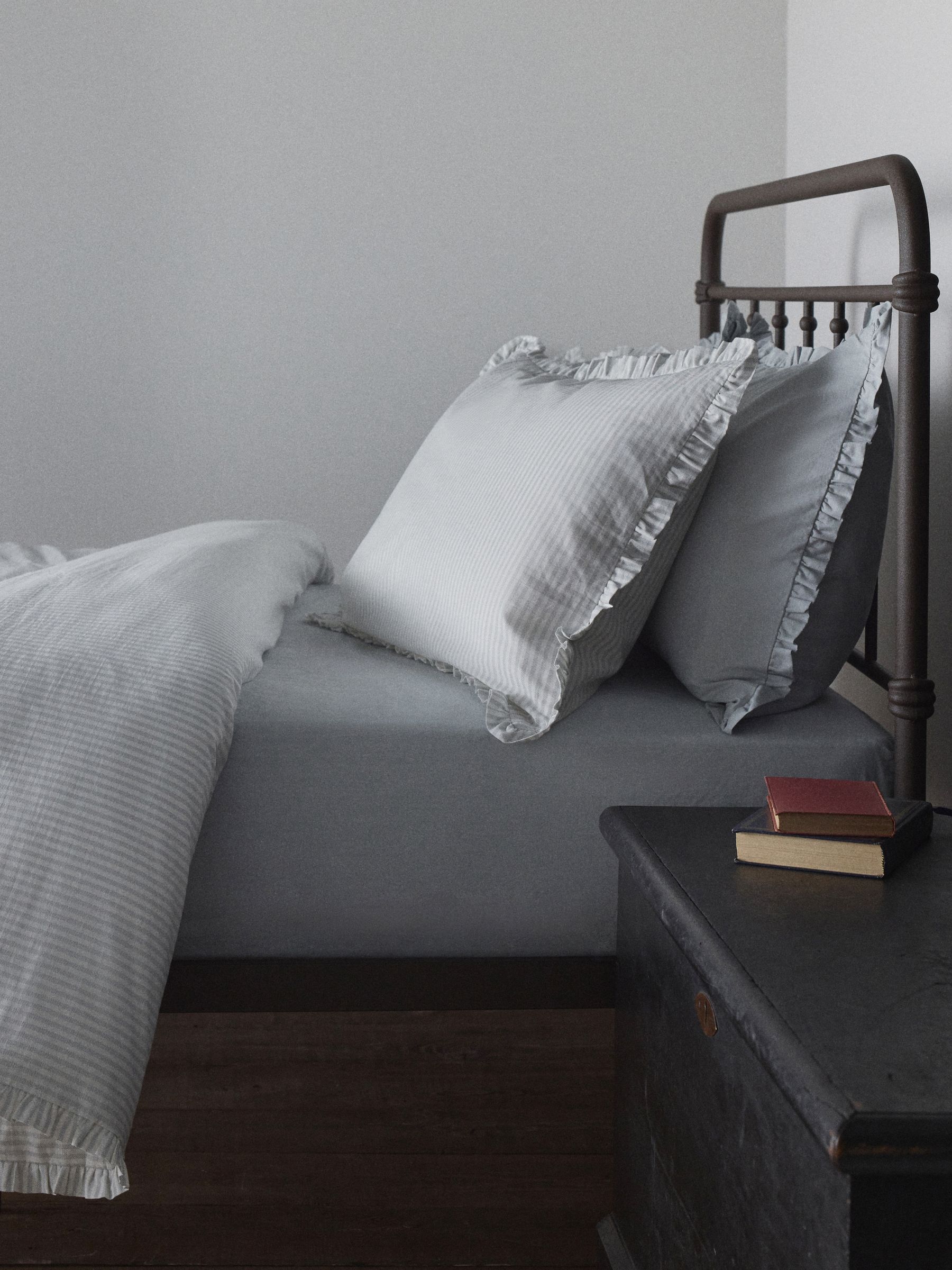 The Set 8 Piece Blue/Stripe Frill Duvet Cover and Pillowcase Set with Fitted Sheets - Image 3 of 6