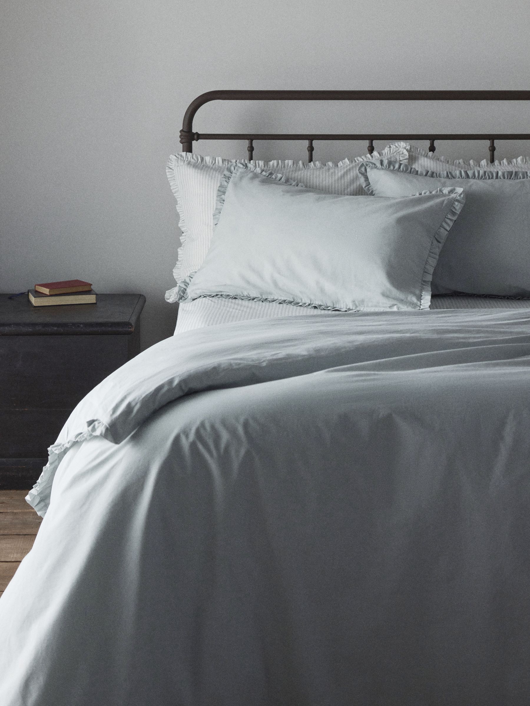 The Set 8 Piece Blue/Stripe Frill Duvet Cover and Pillowcase Set with Fitted Sheets - Image 4 of 6