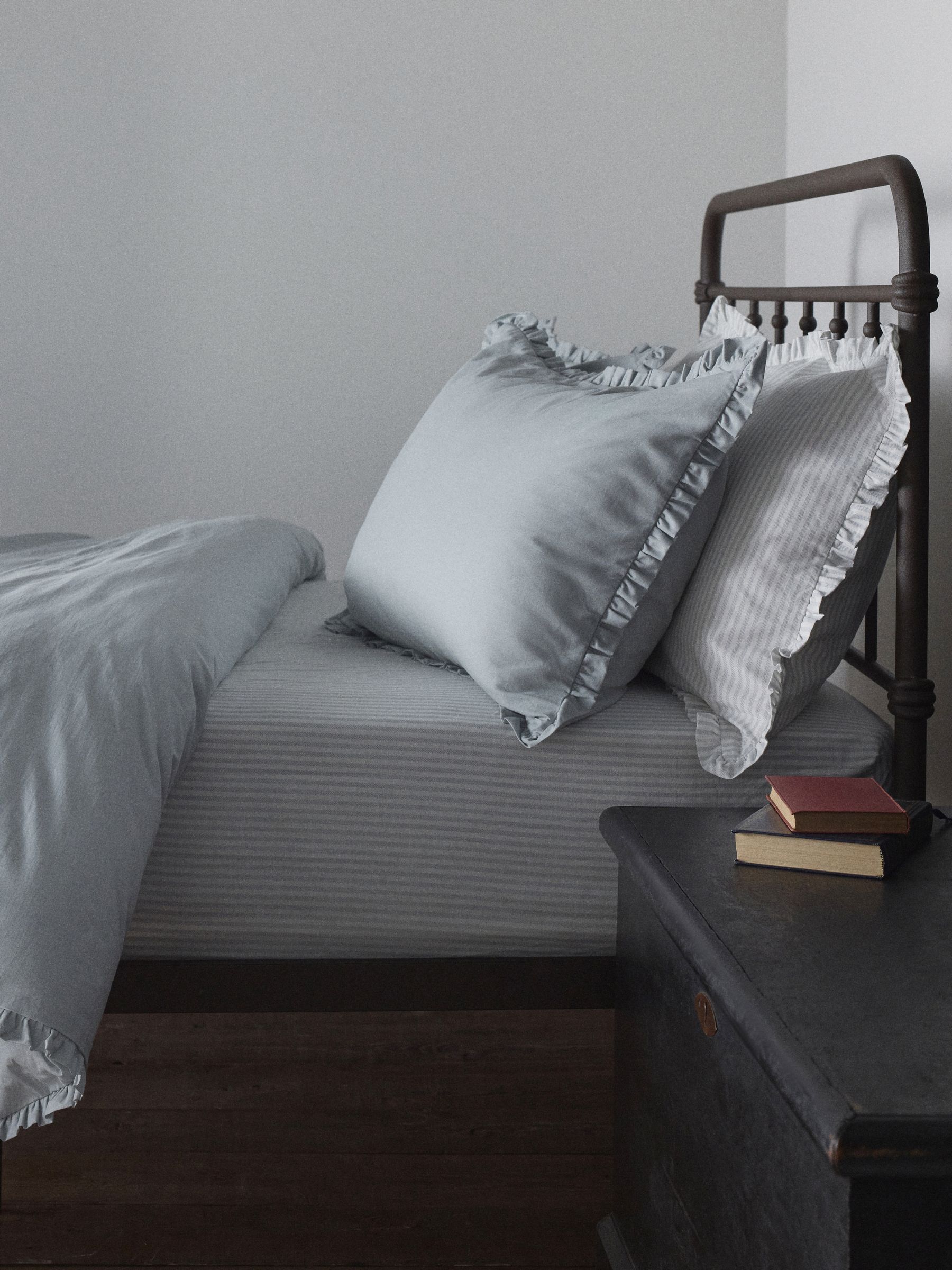 The Set 8 Piece Blue/Stripe Frill Duvet Cover and Pillowcase Set with Fitted Sheets - Image 5 of 6