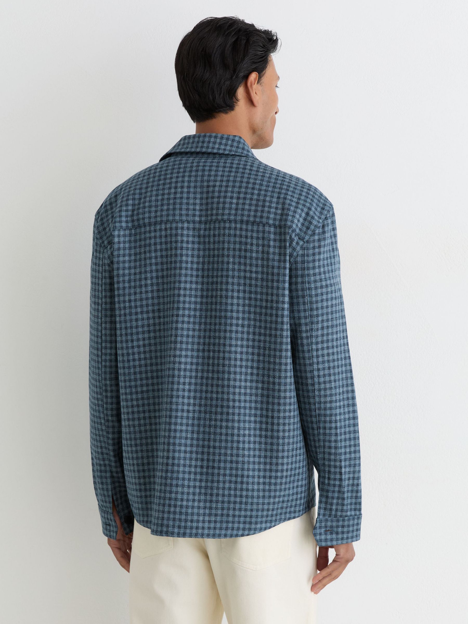 Cotton-Linen Checked Overshirt in Indigo - Image 5 de 7
