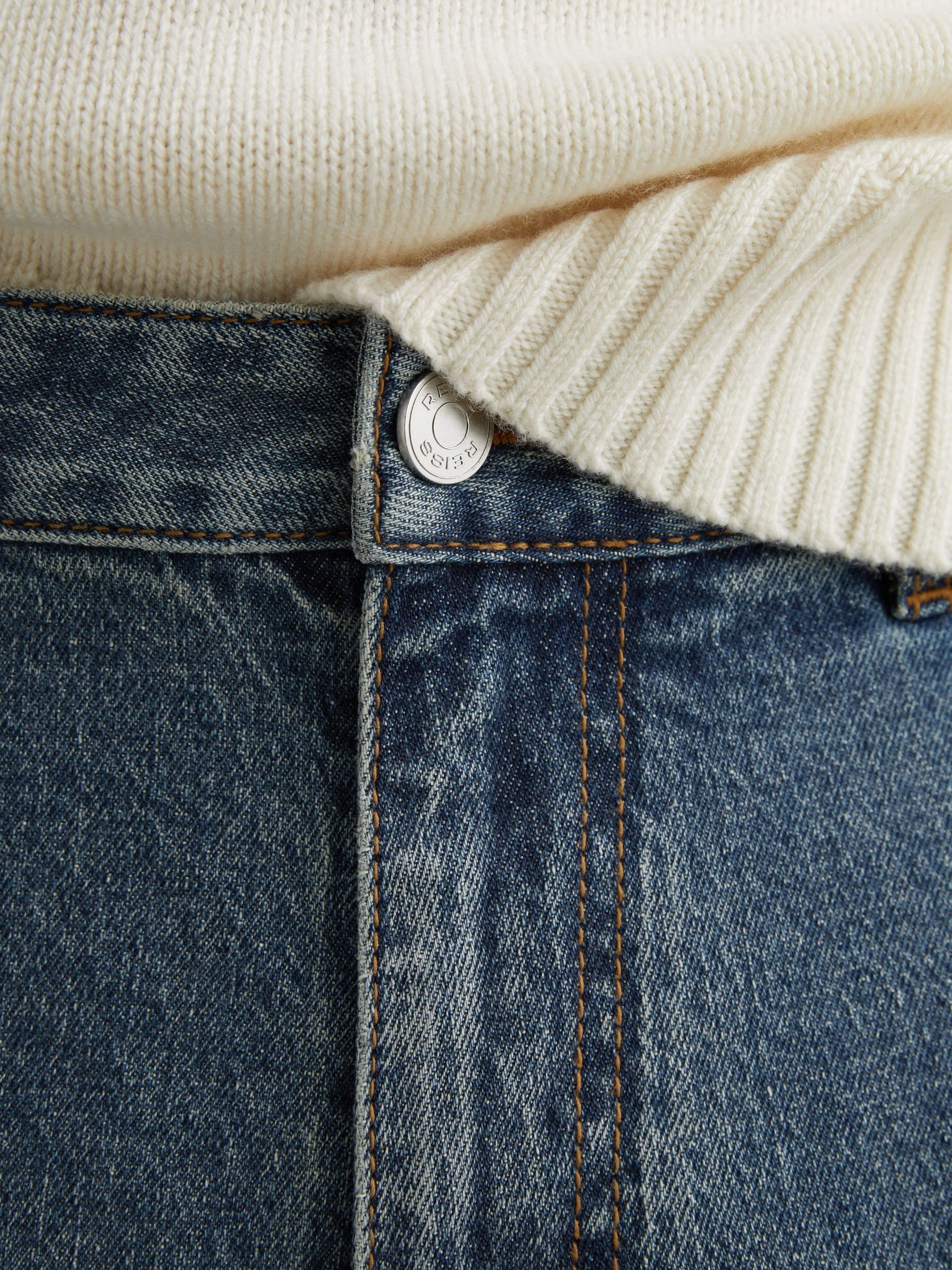 Straight-Leg Jeans in Vintage Blue Wash - Image 4 of 8