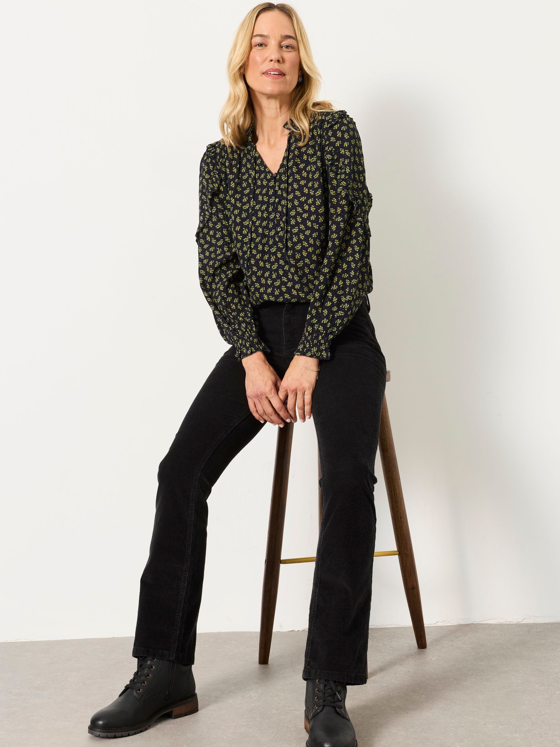 Katrine Black Boot cut Jeans - Image 5 of 6