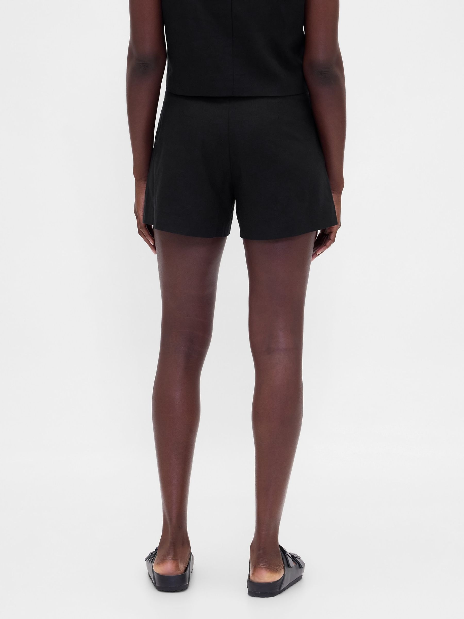 Black 4inch Mid Rise Linen-Blend Shorts - Image 2 of 5