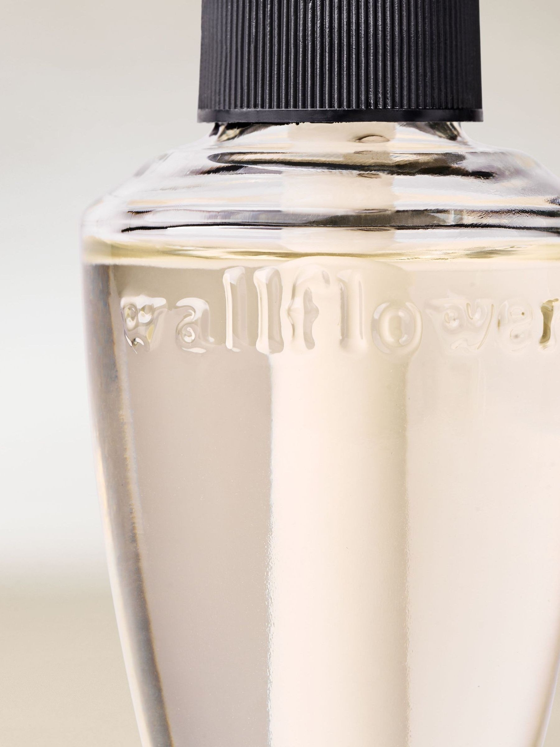 Cat Nap Wallflowers Fragrance Refill 24 ml - Image 2 of 2