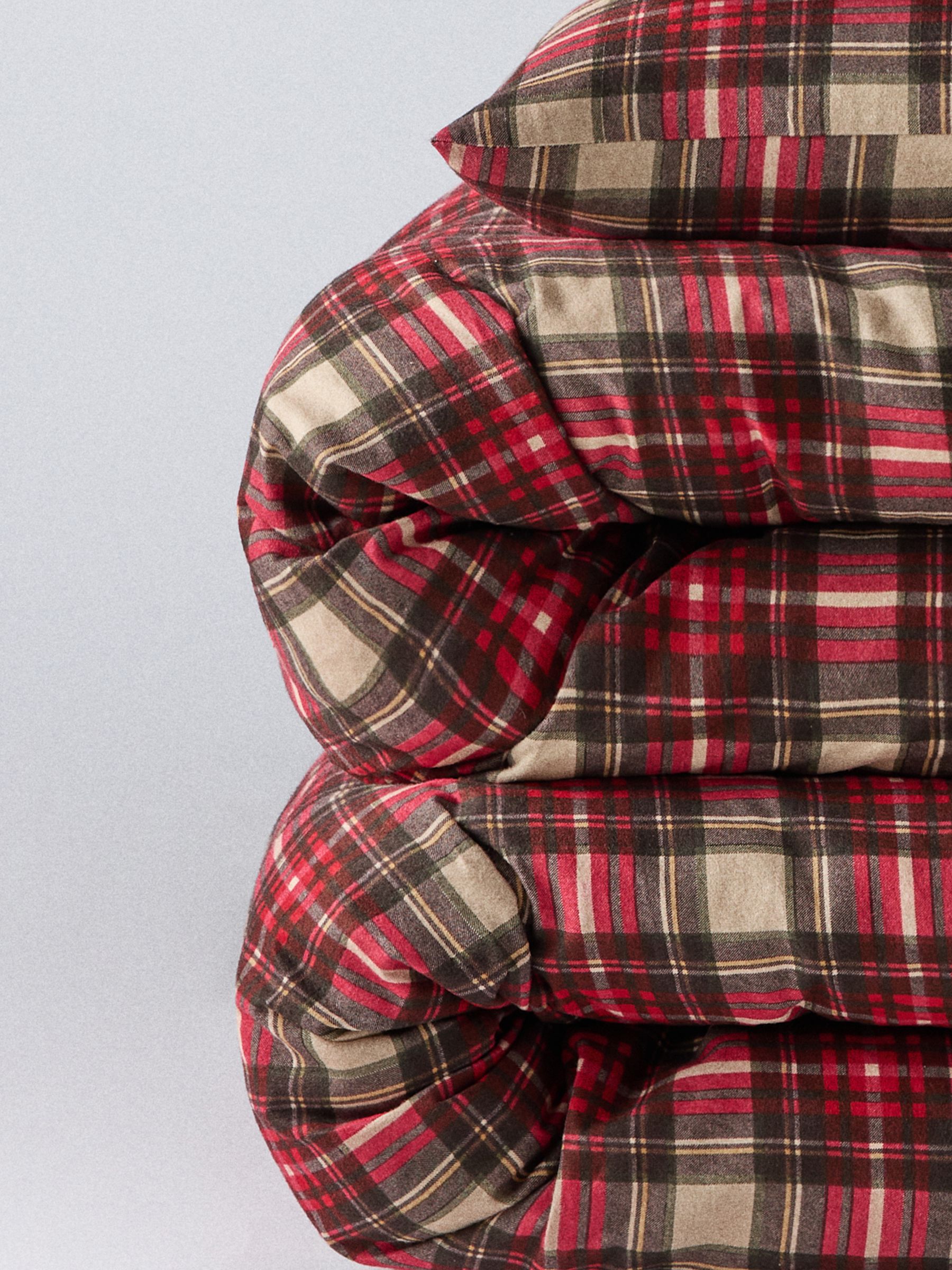 The Set 2 Pack Red Check Cosy Brushed Cotton Bedsets with Fitted Sheets and Extra Pillowcases - Image 4 of 4