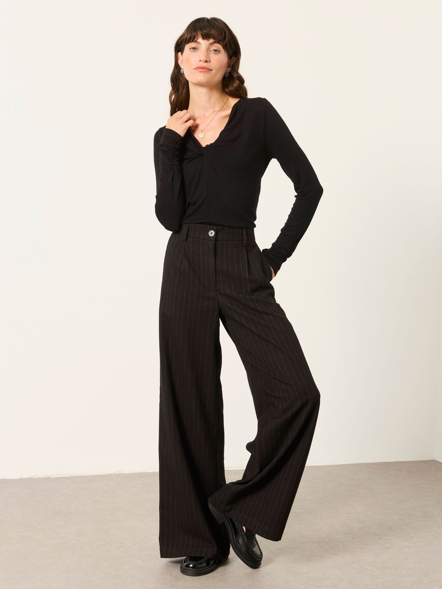 Tallulah Black Twist Front Long Sleeve Top - Image 4 of 6