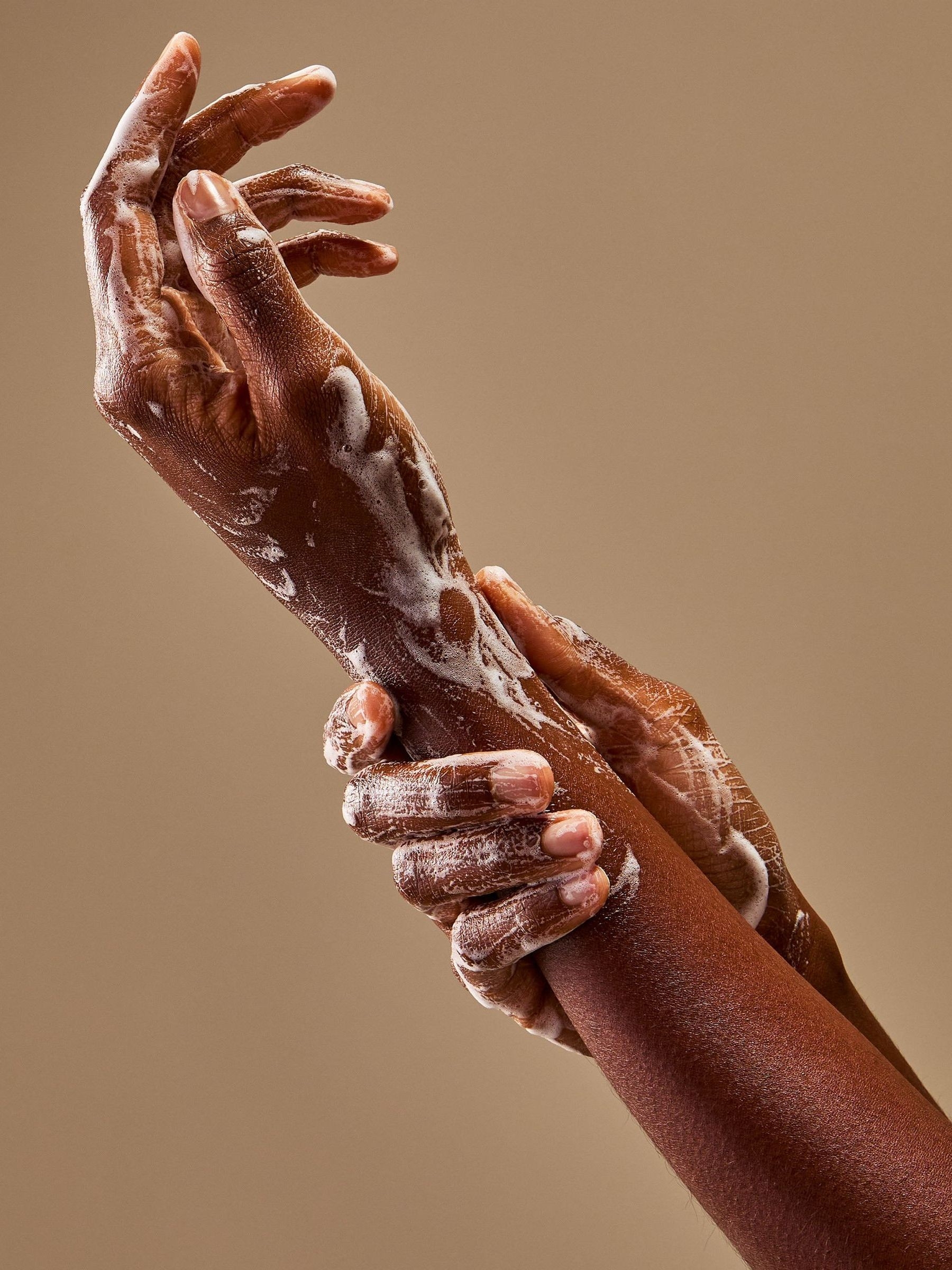 Rose Cleansing Gel Hand Soap 236ml - Image 3 of 3